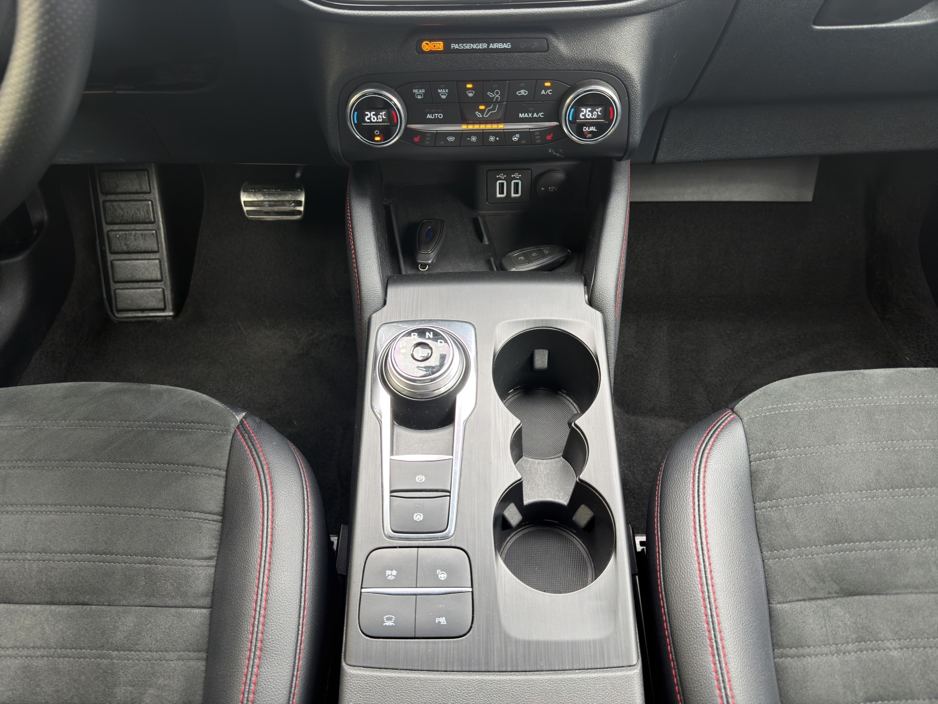 FORD Kuga 2.5 FHEV ST-Line X 4WD-image-15