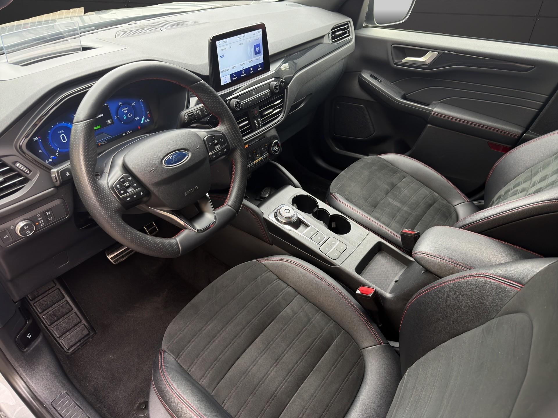 FORD Kuga 2.5 FHEV ST-Line X 4WD-image-9