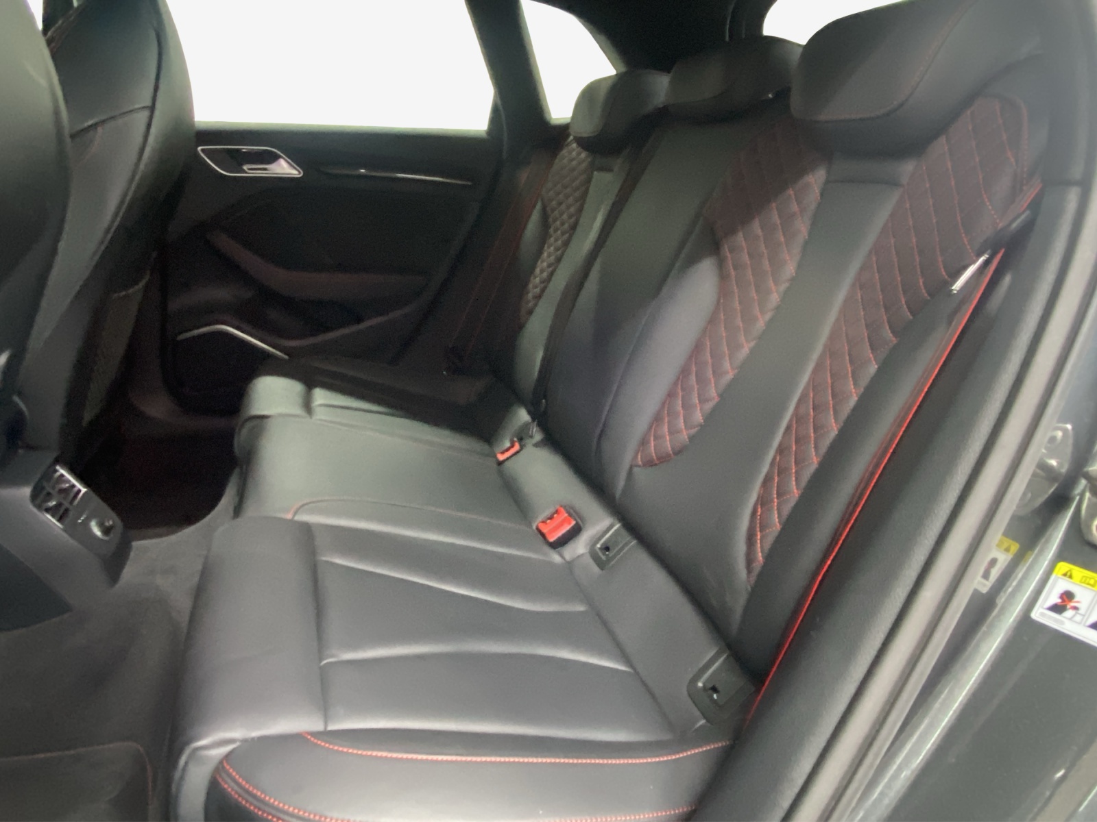 AUDI RS3 Sportback 2.5 TSI quattro S-tronic-image-11