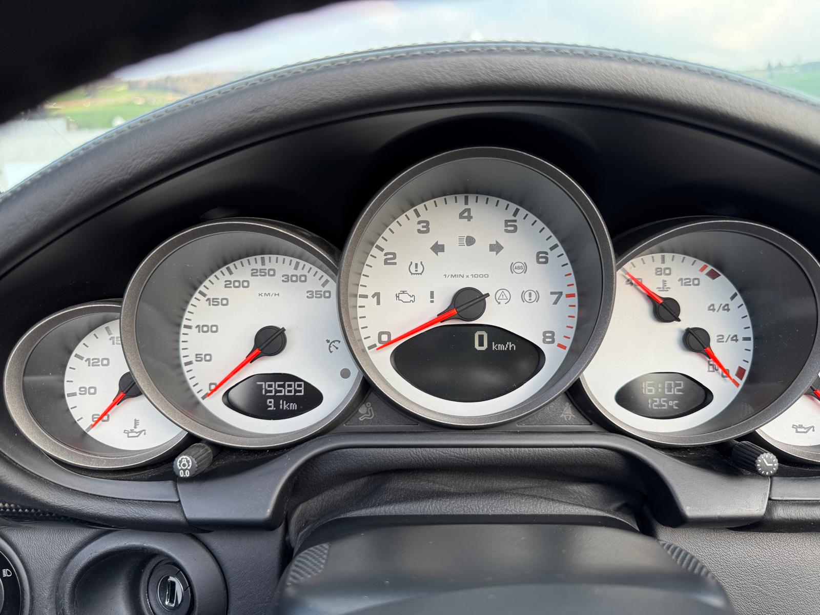 PORSCHE 911 Cabrio Turbo-image-8