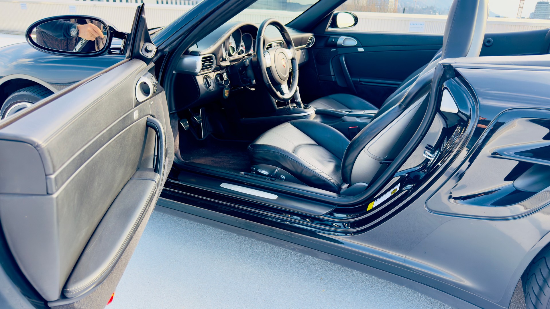 PORSCHE 911 Cabrio Turbo-image-5