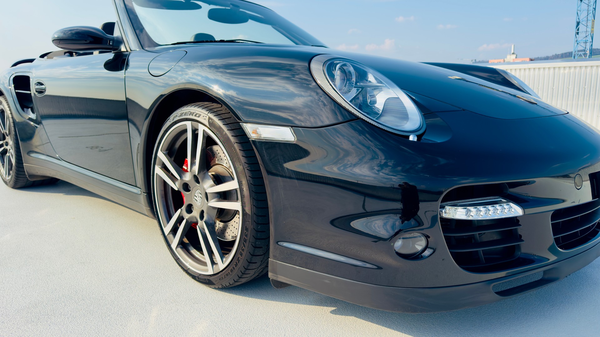 PORSCHE 911 Cabrio Turbo-image-1