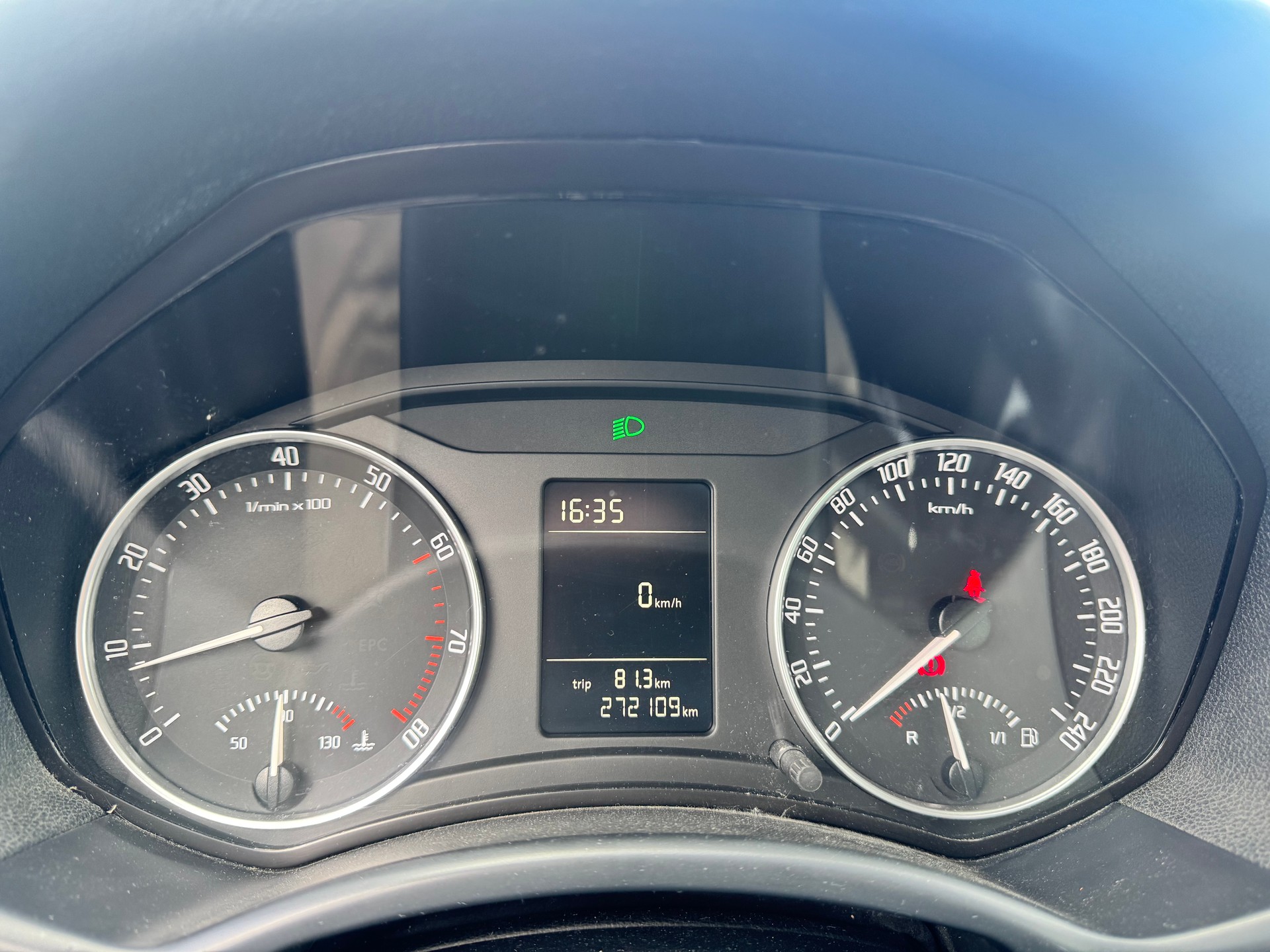 SKODA Octavia Combi 1.8 TSI Elegance-image-10