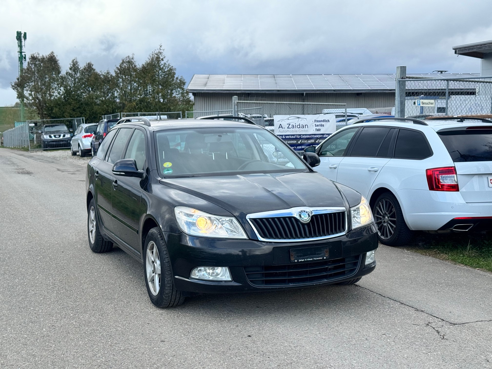SKODA Octavia Combi 1.8 TSI Elegance-image-2