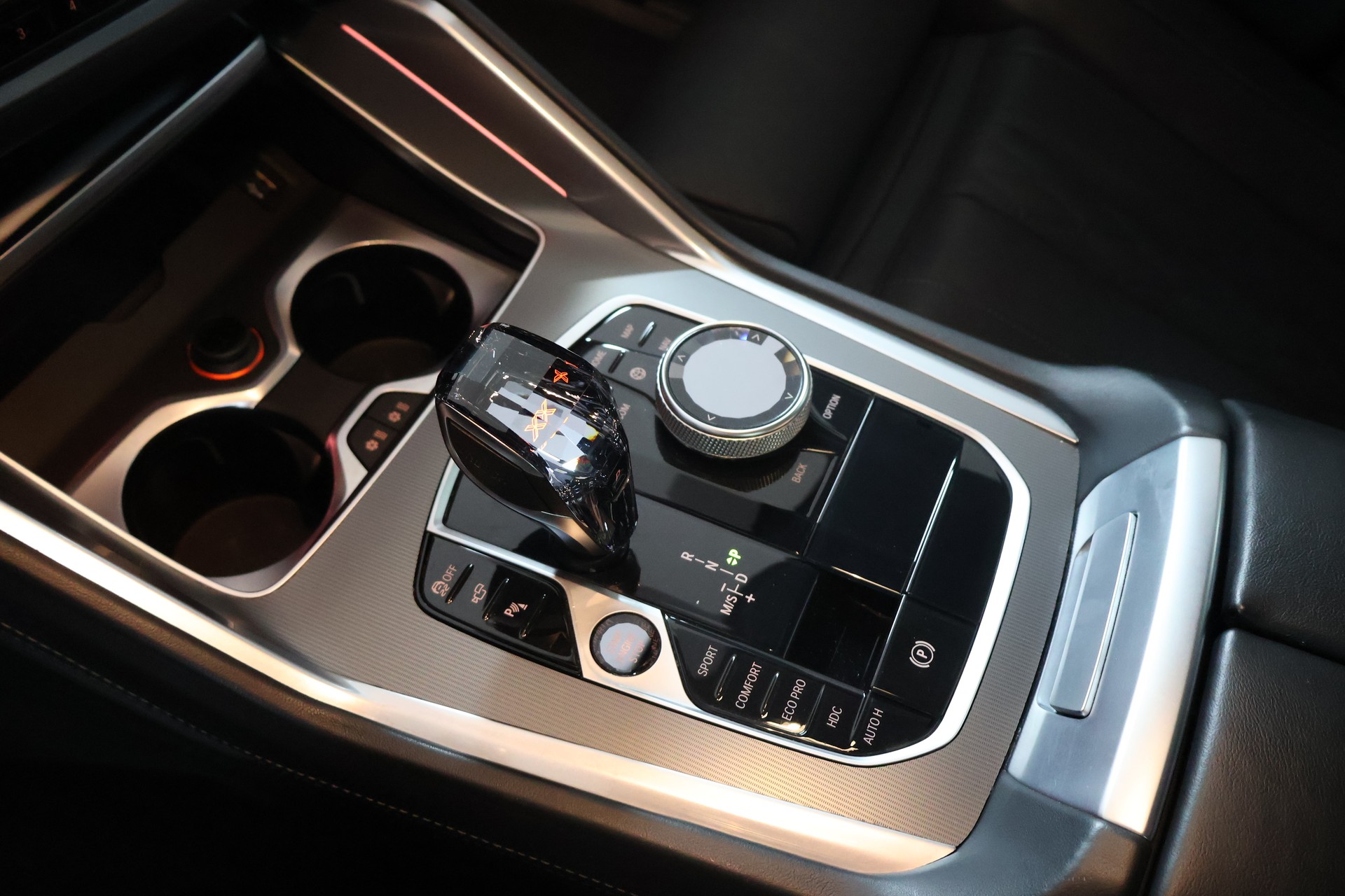 BMW X6 xDrive 48V 40d Steptronic M Sport-image-9