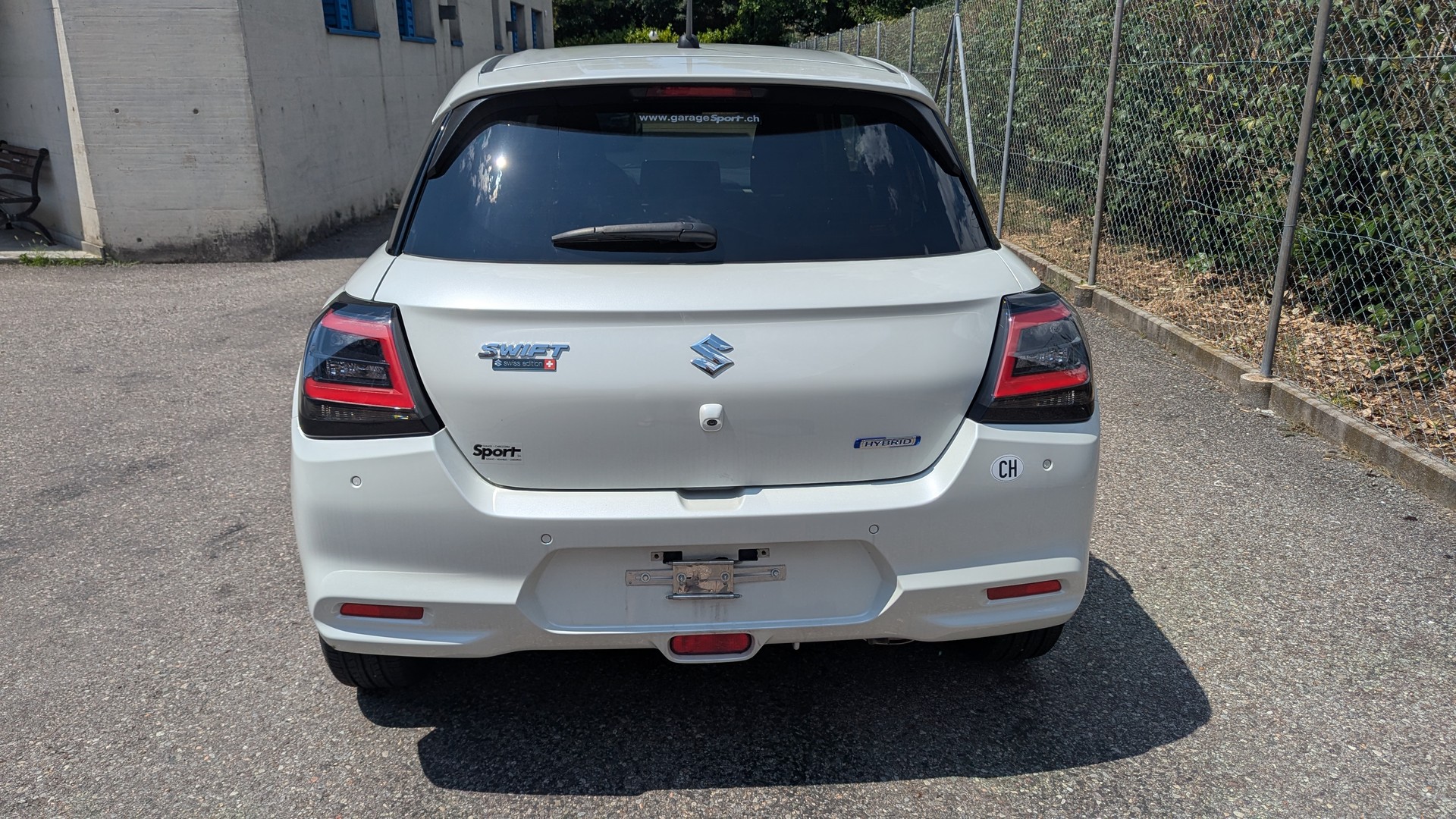 SUZUKI Swift 1.2 1st Edition Hybrid 4x4-image-1