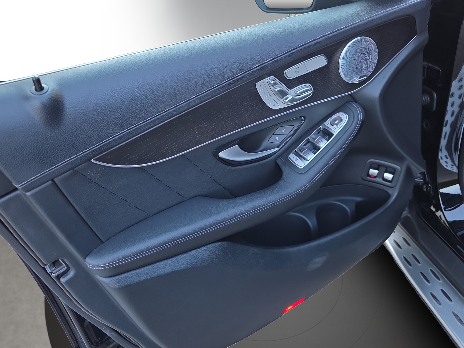 Image MERCEDES-BENZ GLC-300 GLC 300 4Matic AMG Line 9G-Tronic