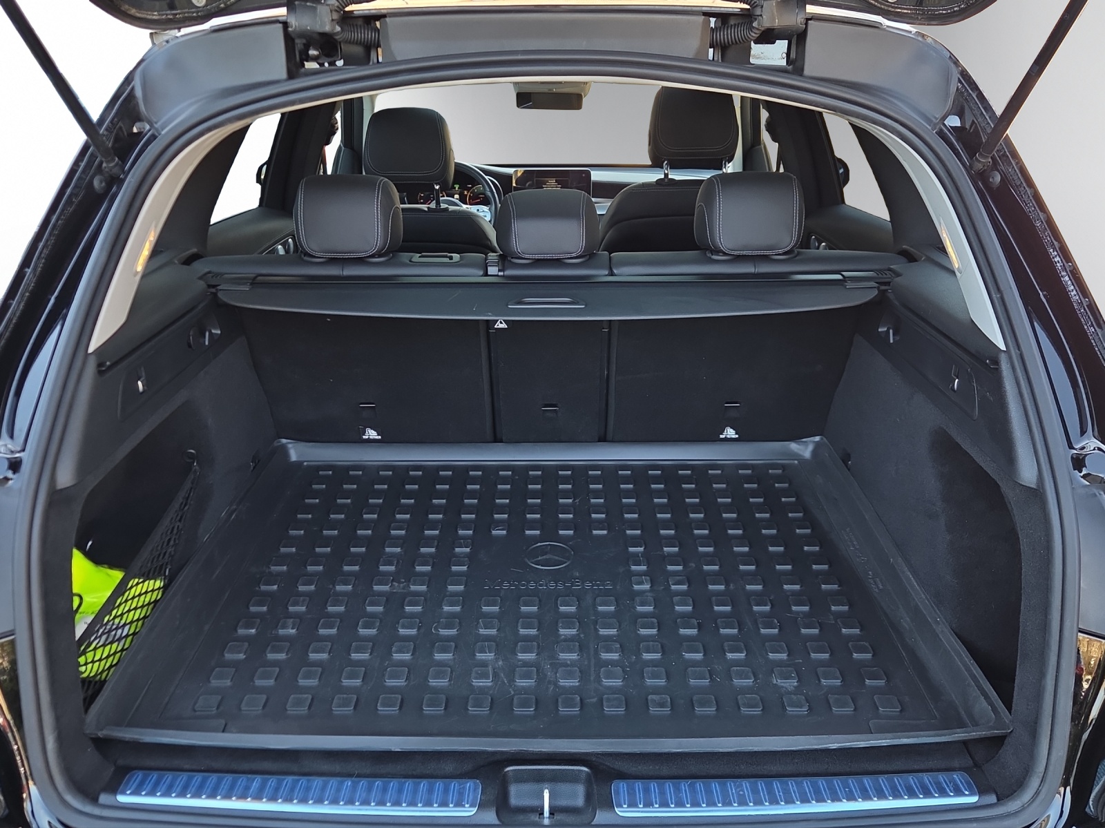 Image MERCEDES-BENZ GLC-300 GLC 300 4Matic AMG Line 9G-Tronic