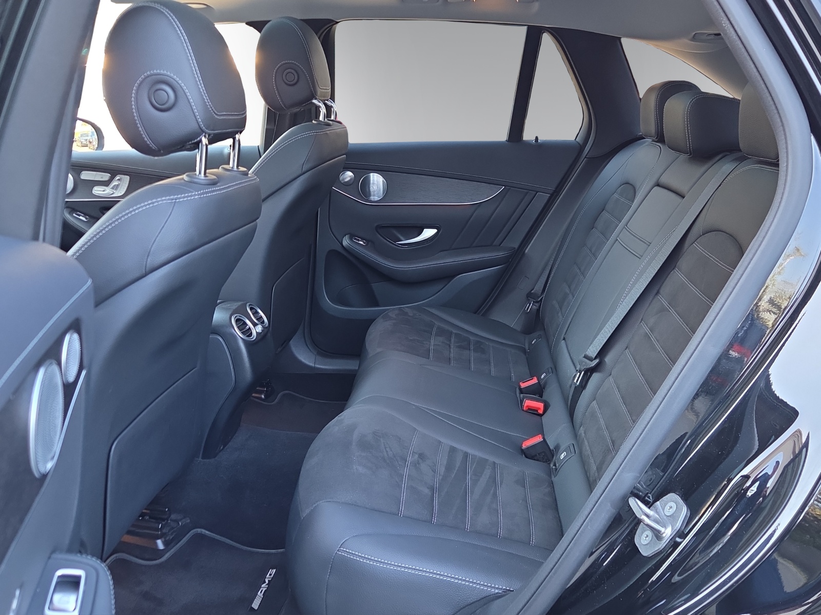 Image MERCEDES-BENZ GLC-300 GLC 300 4Matic AMG Line 9G-Tronic