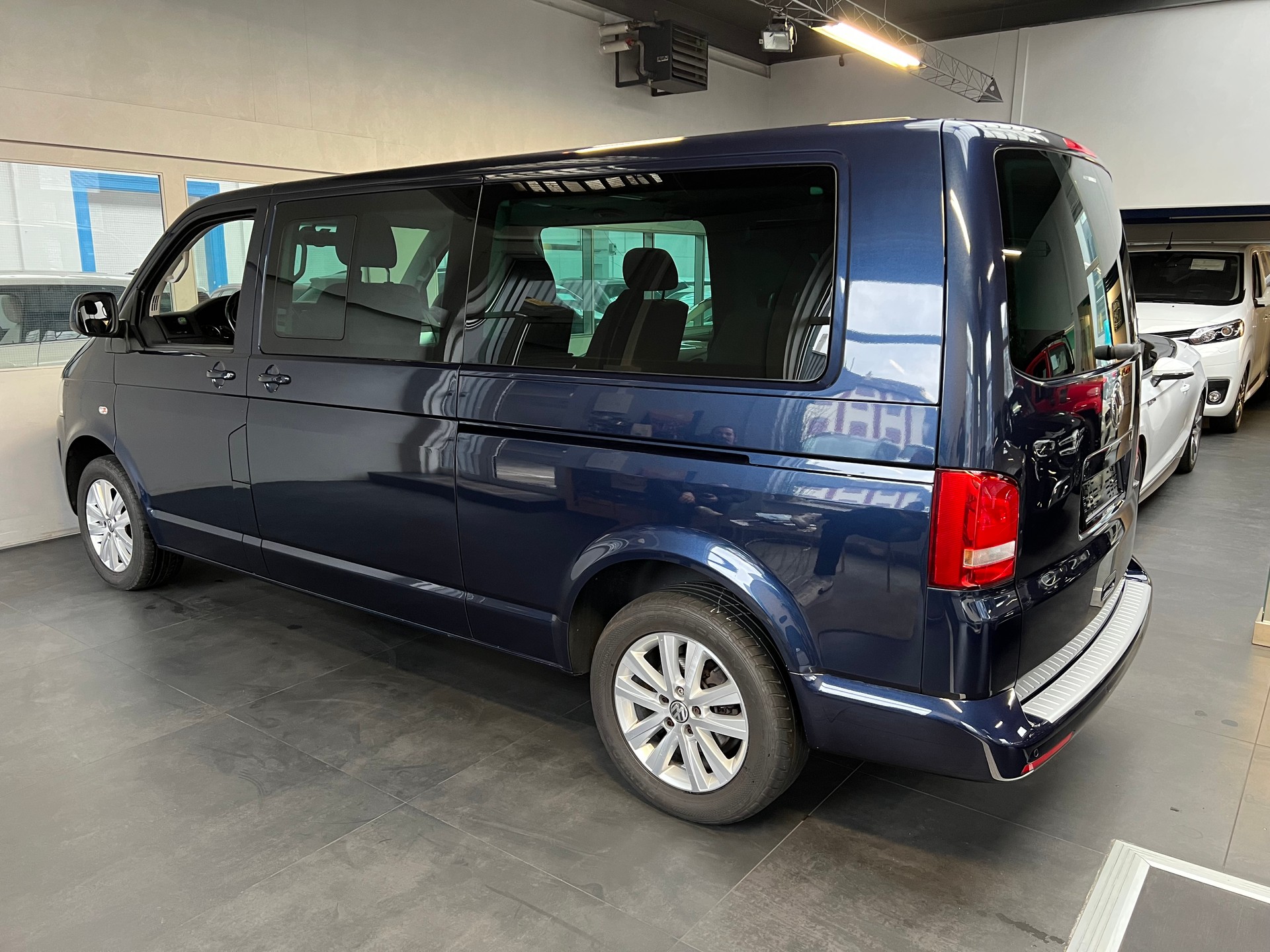 VW T5 Multivan 2.0 Bi-TDI CR Langer Radstand Comfortline DSG-image-1