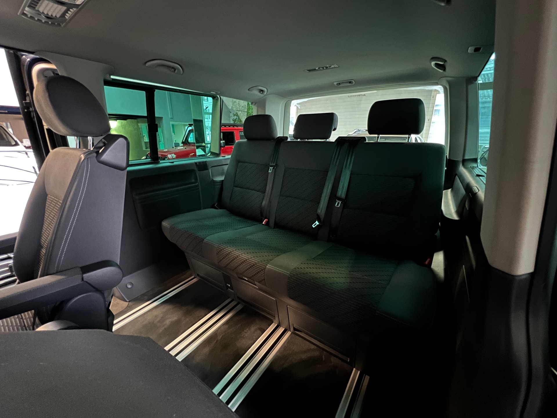 VW T5 Multivan 2.0 Bi-TDI CR Langer Radstand Comfortline DSG-image-12
