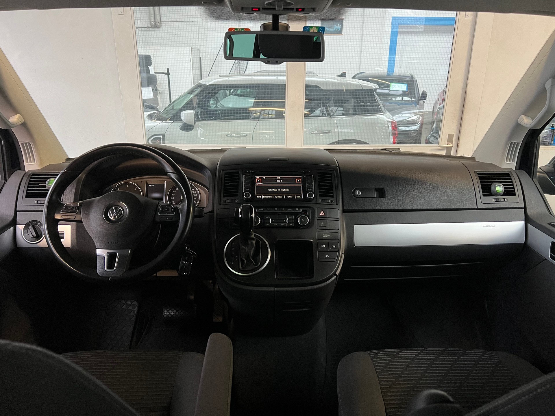 VW T5 Multivan 2.0 Bi-TDI CR Langer Radstand Comfortline DSG-image-5