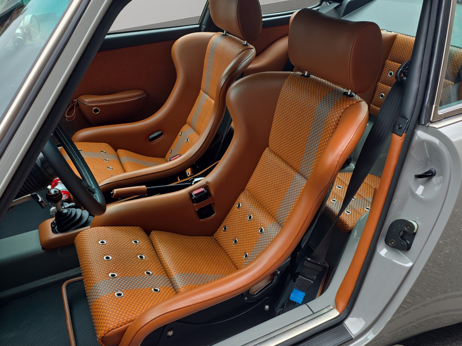 PORSCHE 911 Singer Classic Carrera 2-image-11