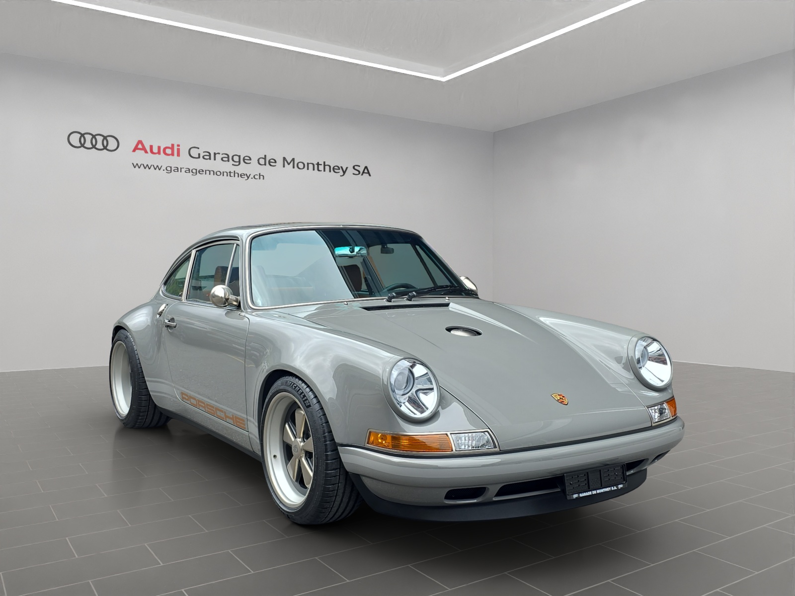 PORSCHE 911 Singer Classic Carrera 2-image-1