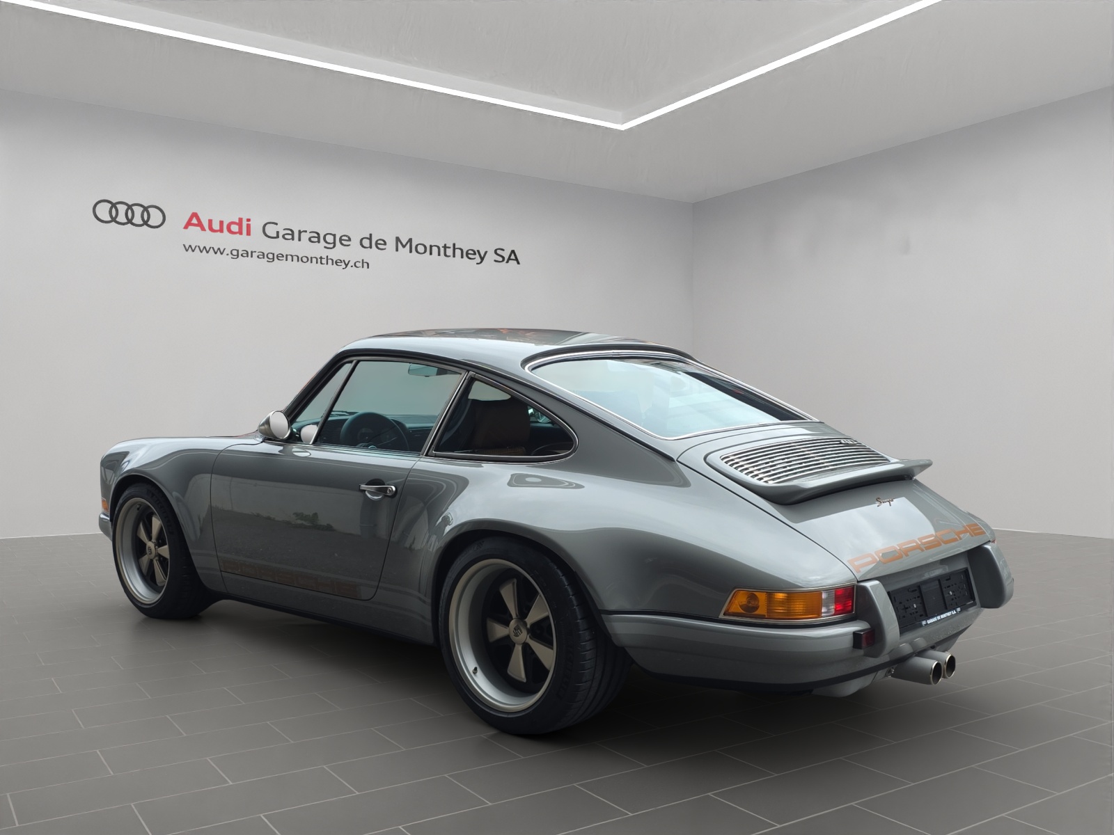 PORSCHE 911 Singer Classic Carrera 2-image-3