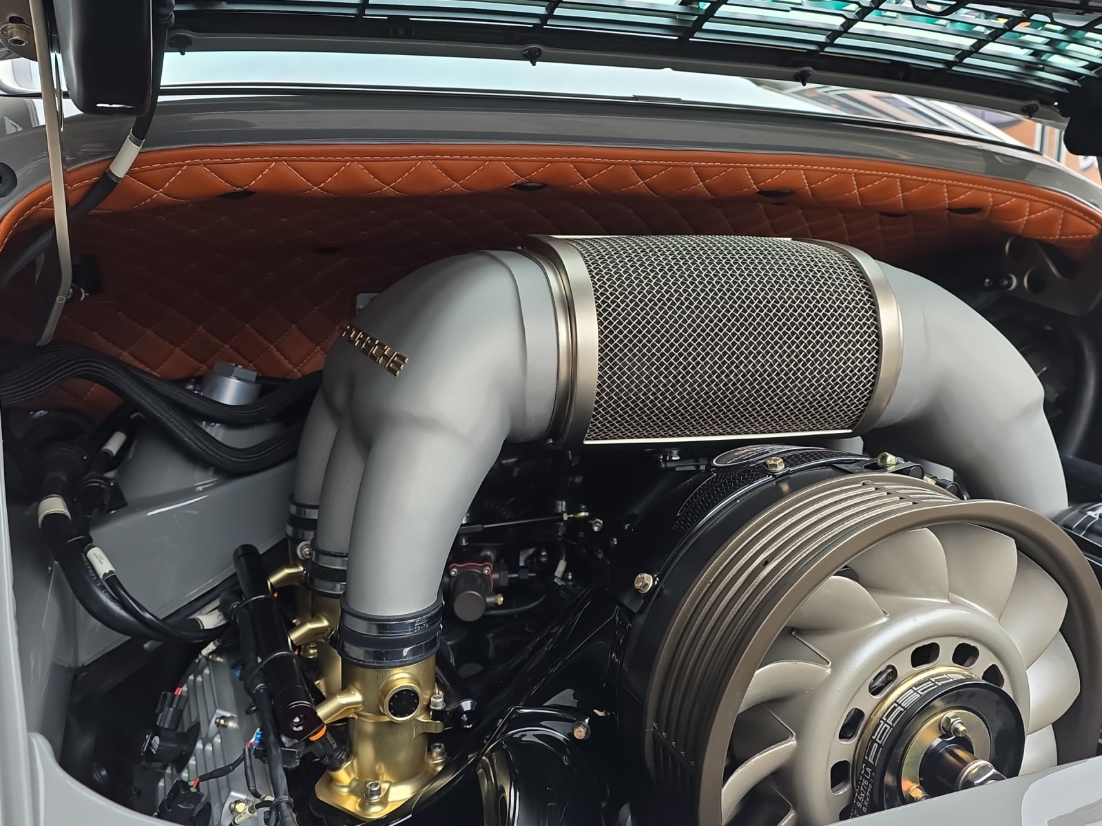 PORSCHE 911 Singer Classic Carrera 2-image-14
