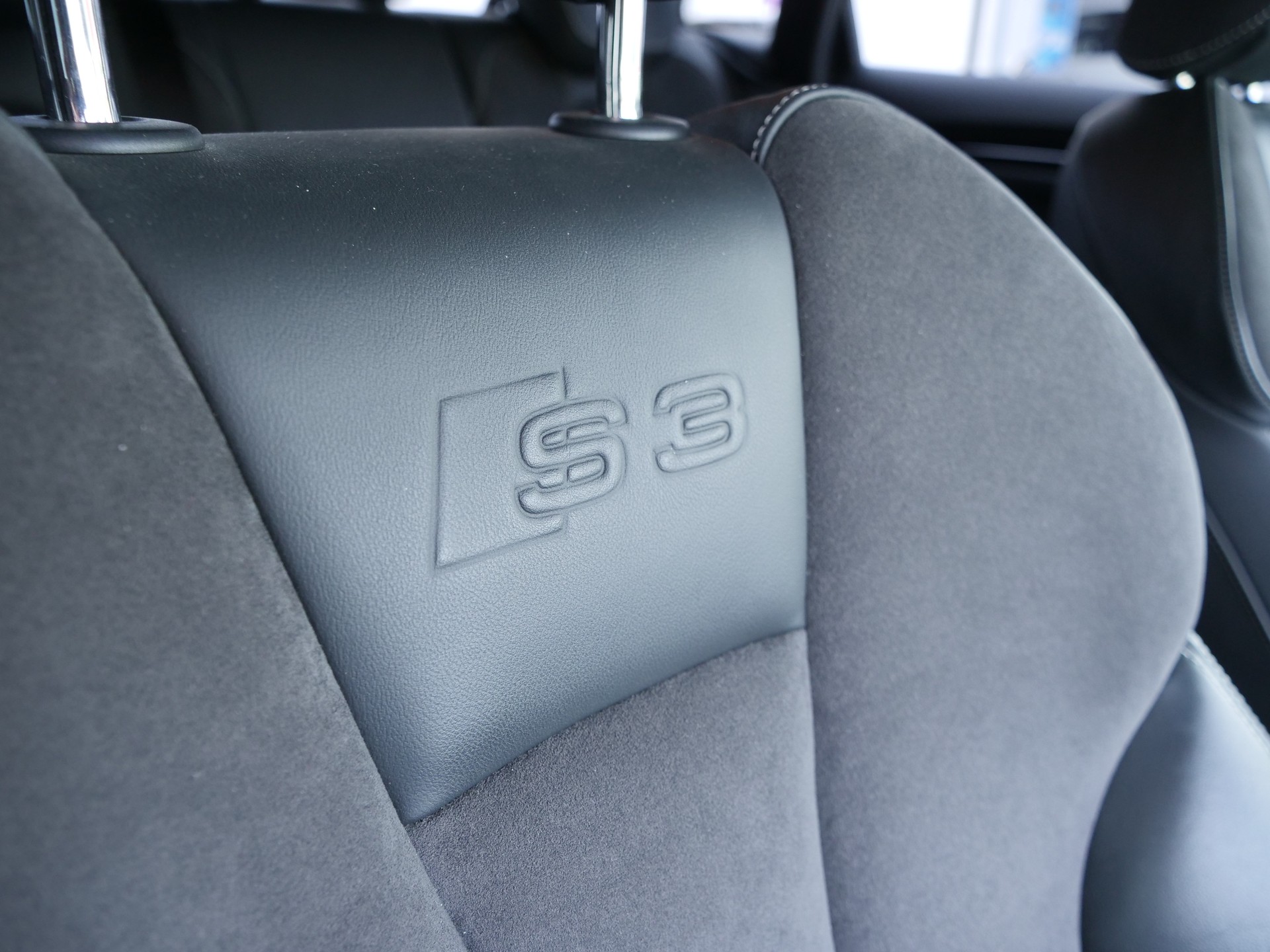 AUDI S3 Sportback 2.0 TFSI quattro S-tronic-image-10