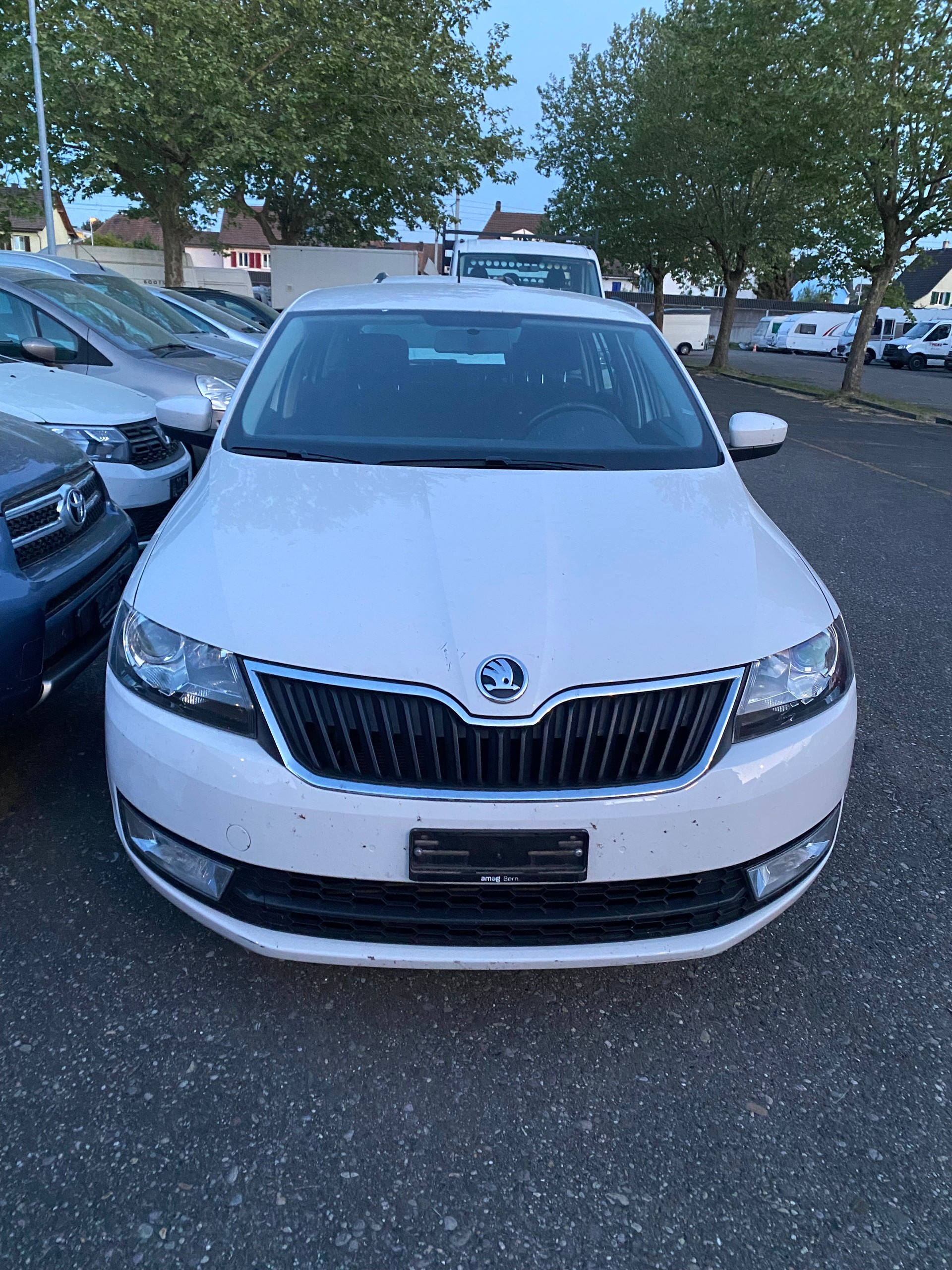 SKODA Rapid Spaceback 1.6 TDI Ambition-image-2