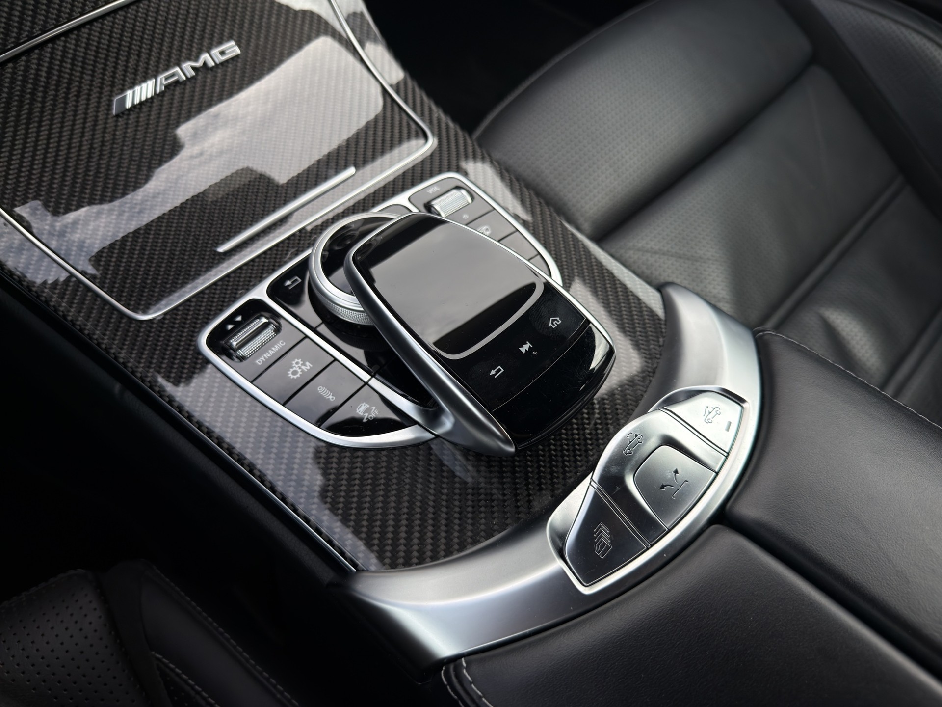 MERCEDES-BENZ C 63 S AMG Cabriolet-image-44