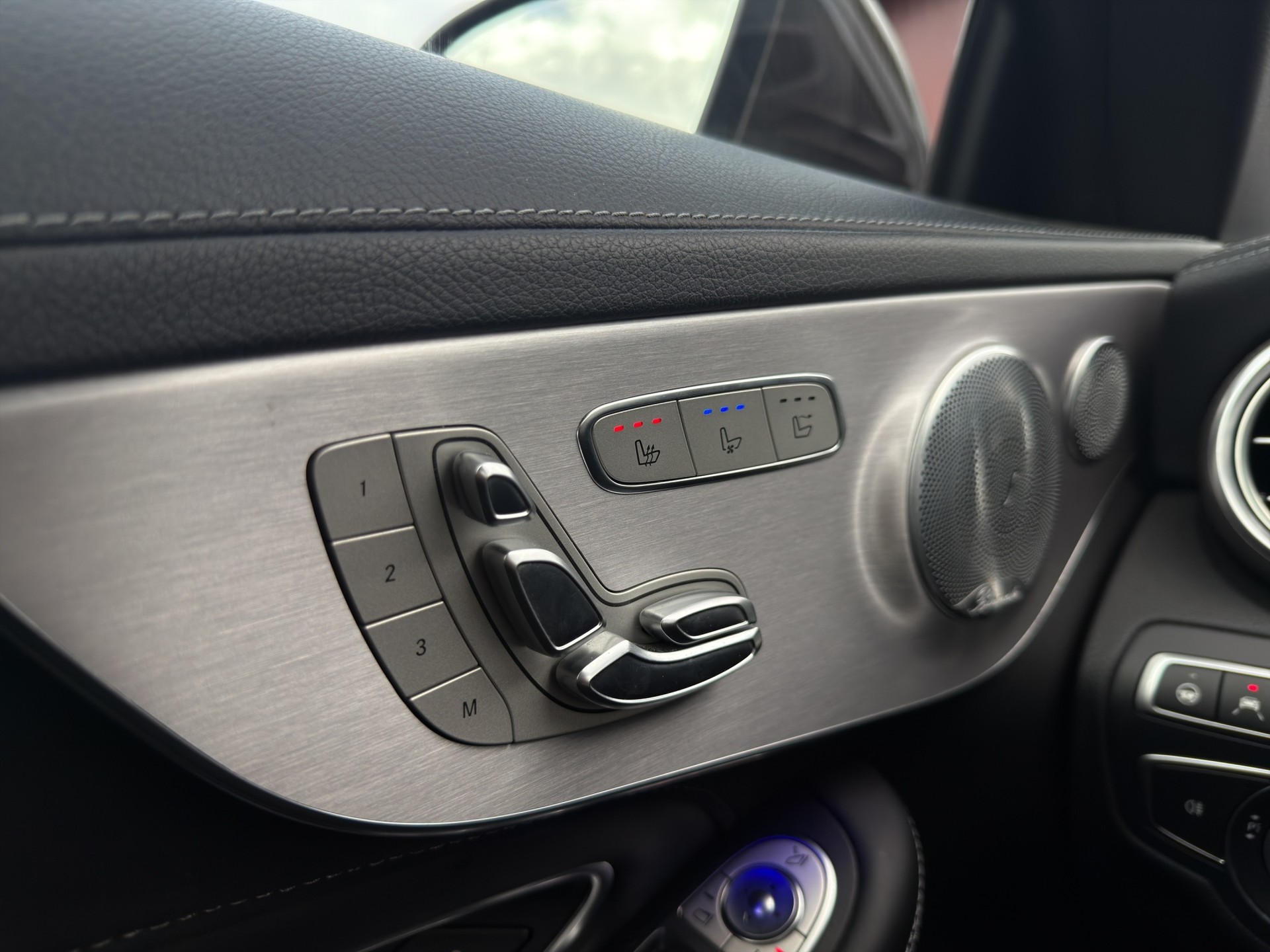MERCEDES-BENZ C 63 S AMG Cabriolet-image-49