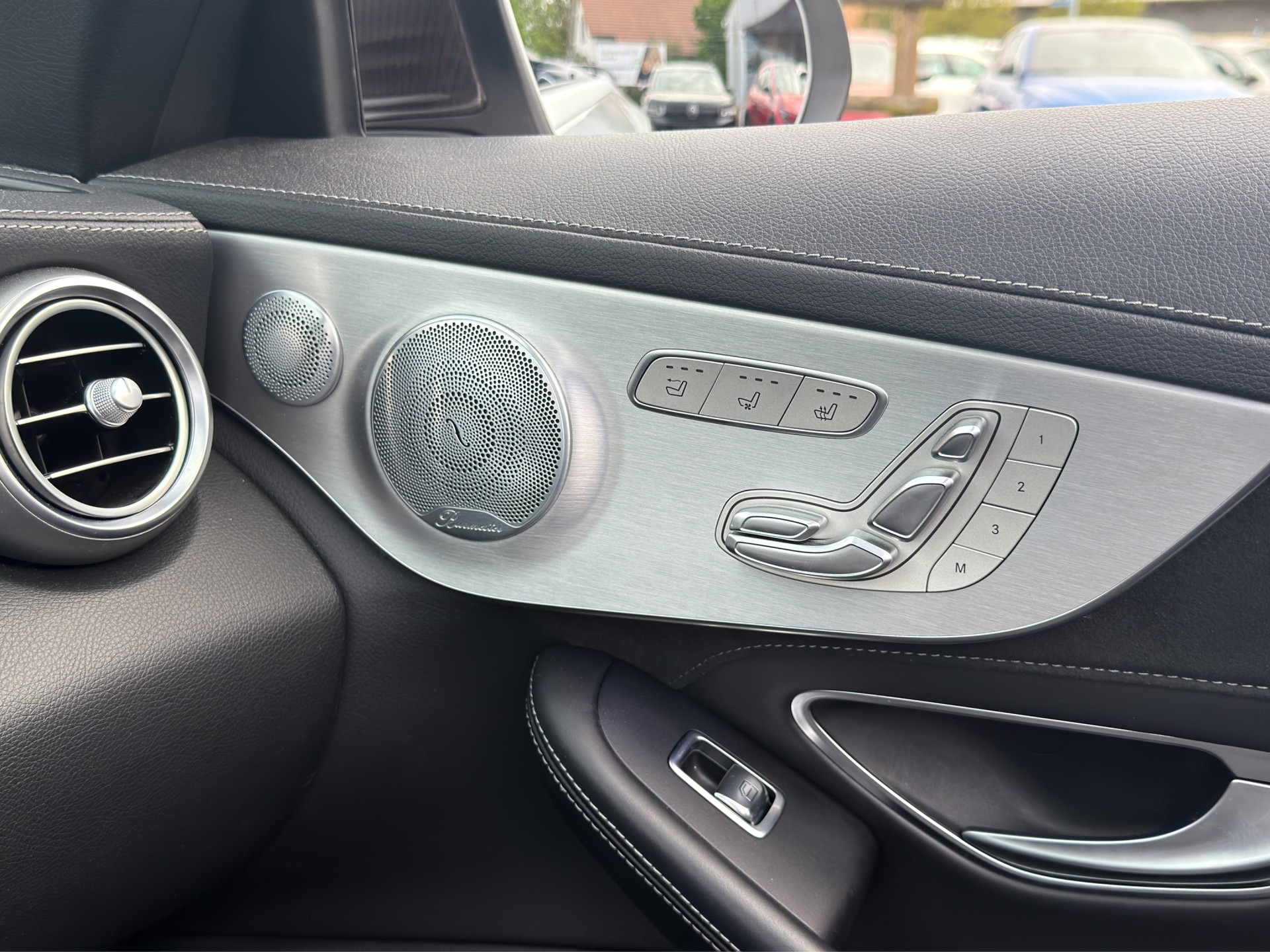 MERCEDES-BENZ C 63 S AMG Cabriolet-image-40