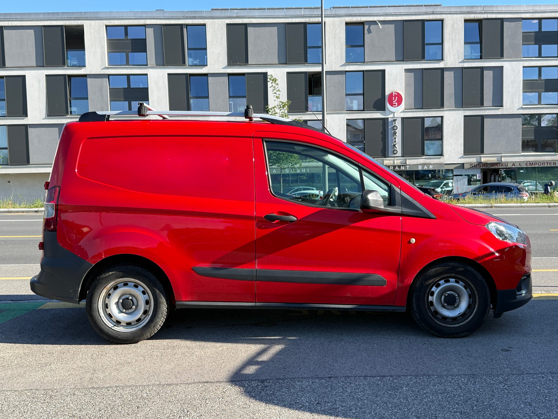 FORD Transit Courier Van 1.0 EcoBoost - Voiture de Livraison - Carrosserie Tôlée 2 Places - Expertisé 28.02.2025 - Grand Service OK-image-9