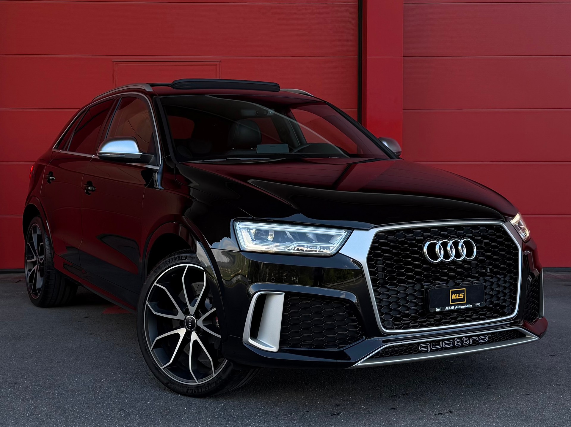 AUDI RS Q3 2.5 TFSI performance quattro S-tronic
