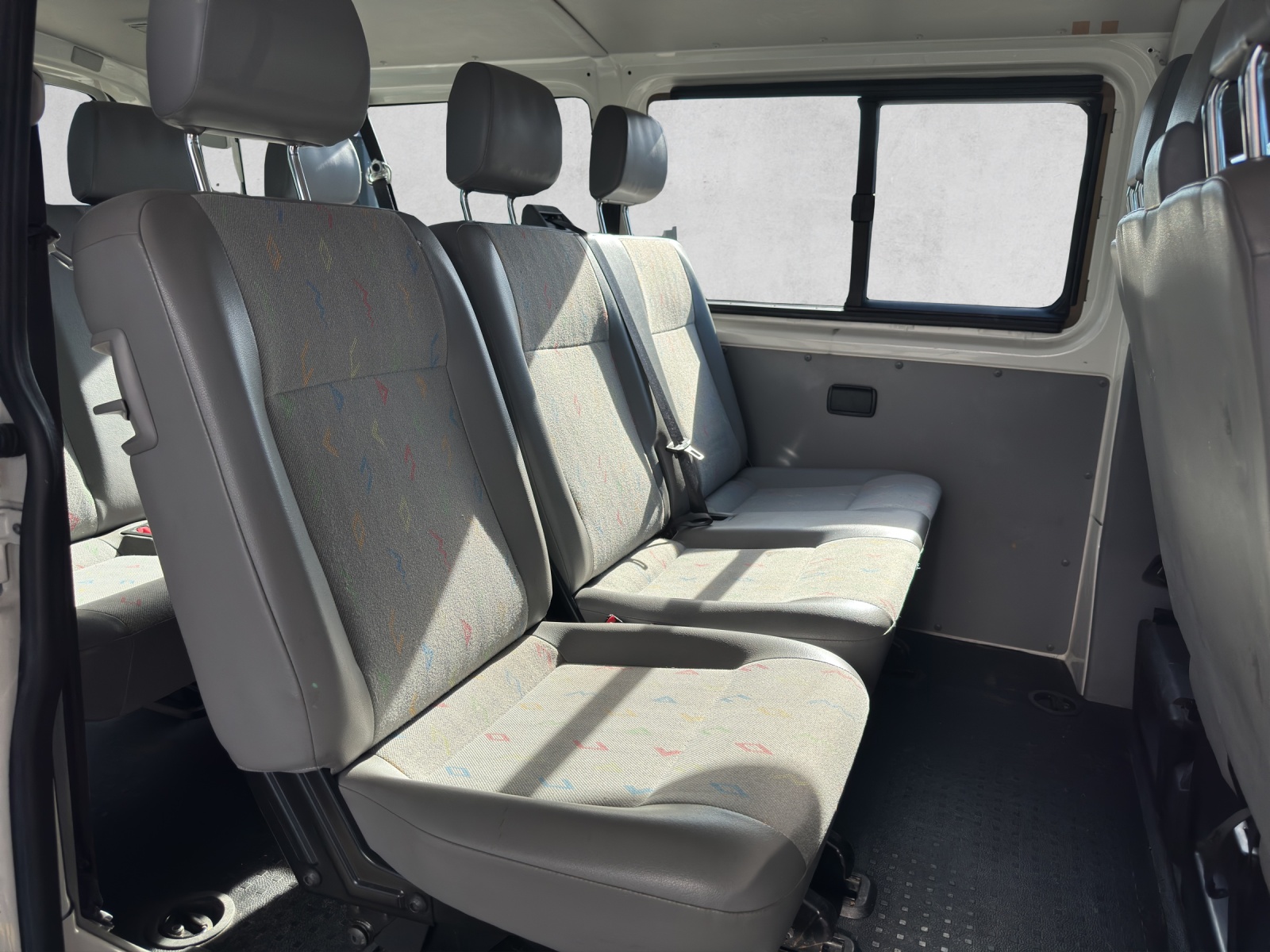 VW T5 2.5 TDI PD 4MOTION Champion-image-9
