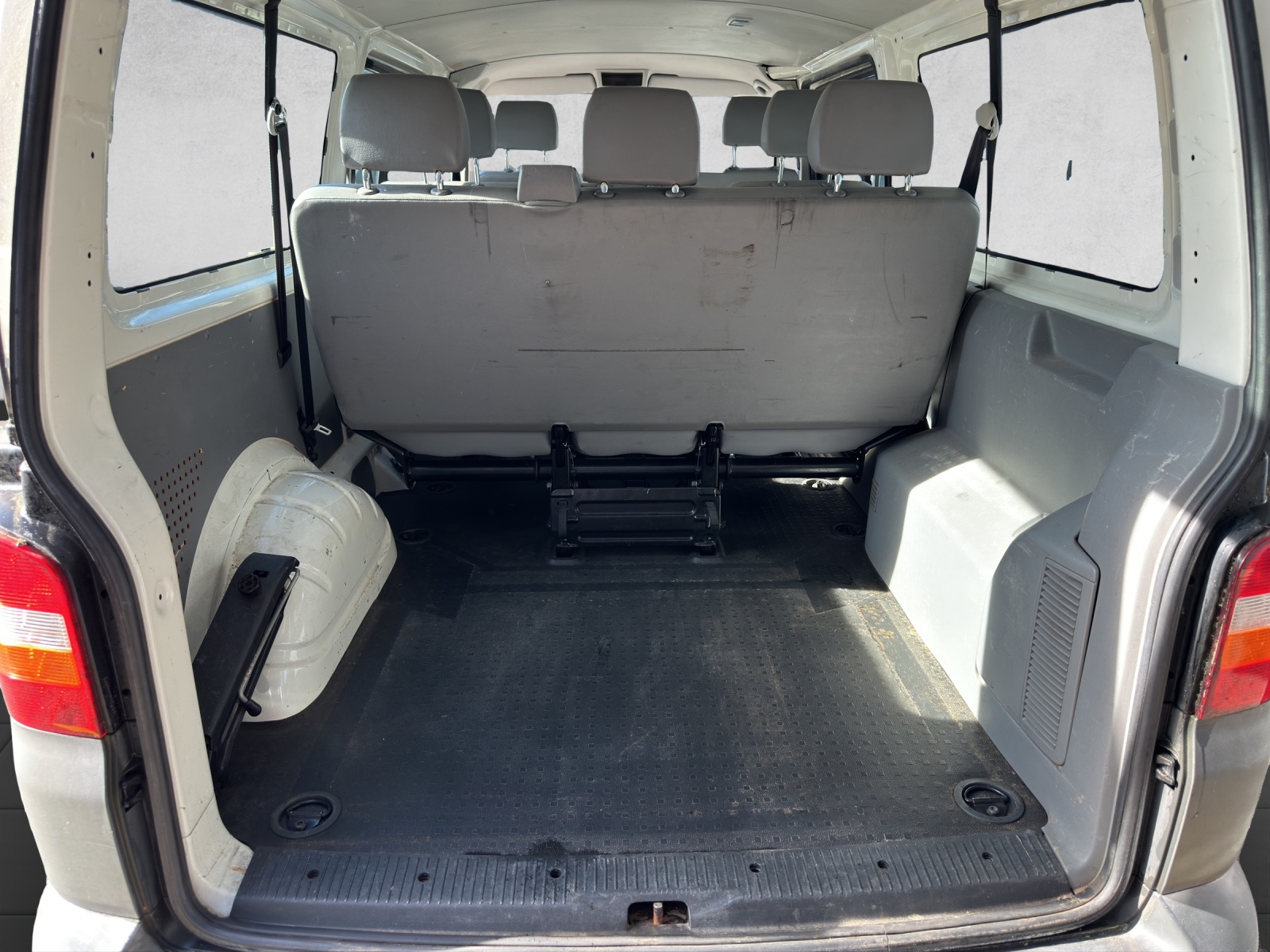 VW T5 2.5 TDI PD 4MOTION Champion-image-13