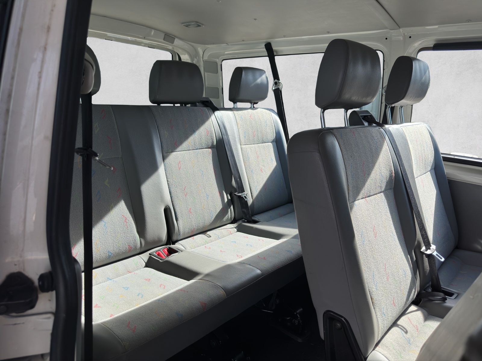 VW T5 2.5 TDI PD 4MOTION Champion-image-10