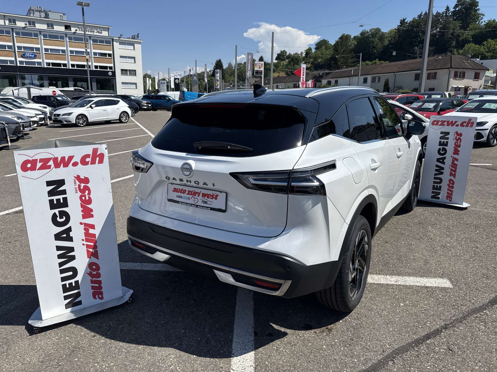 NISSAN Qashqai 1.3 DIG-T MHEV N-Connecta Xtronic-Automat-image-2