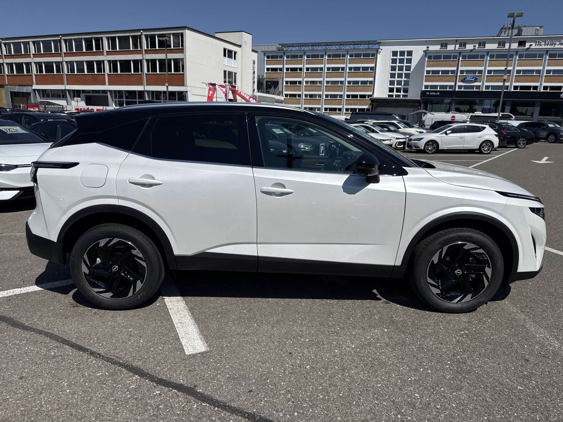 NISSAN Qashqai 1.3 DIG-T MHEV N-Connecta Xtronic-Automat-image-10