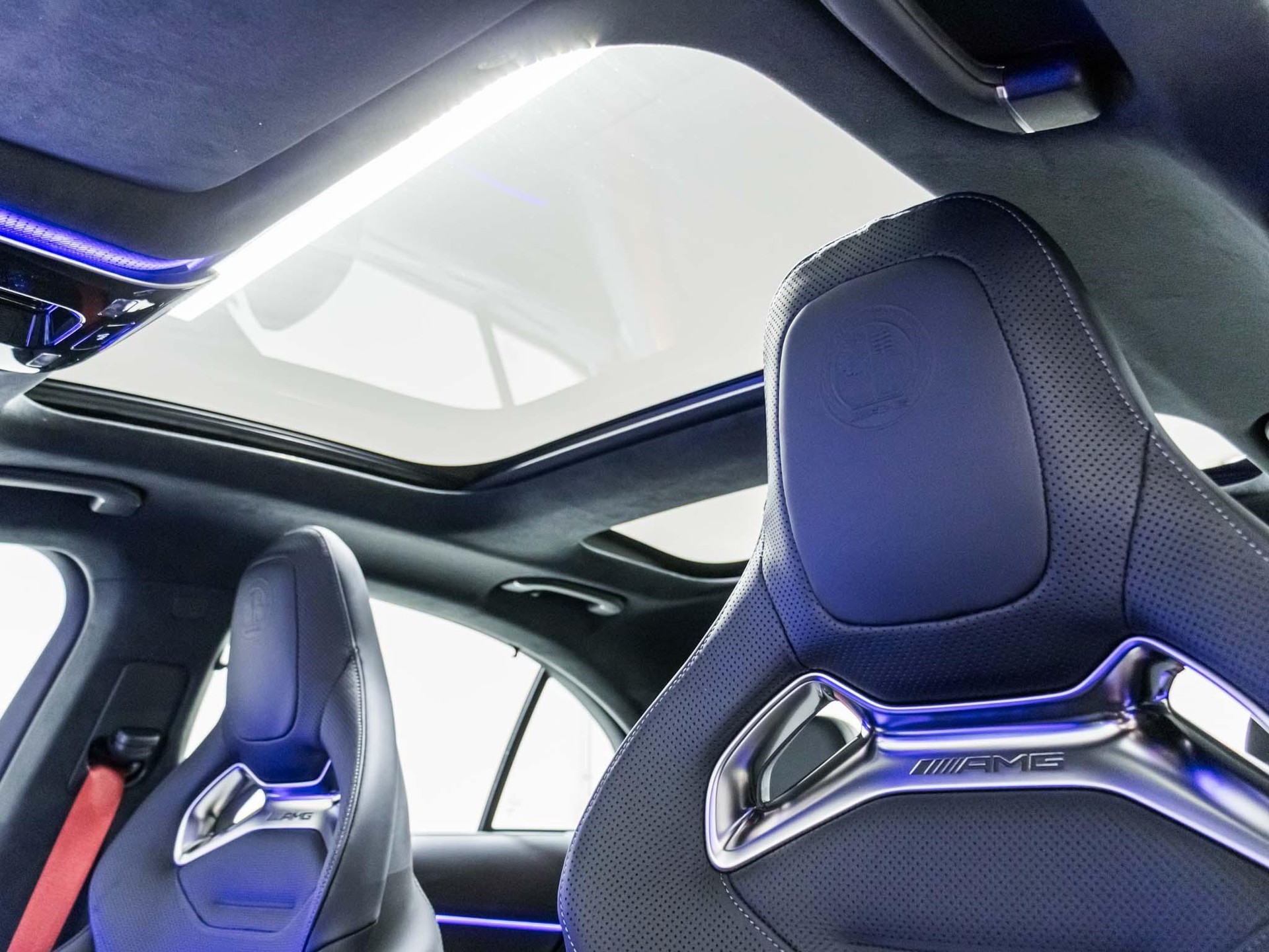 MERCEDES-BENZ E 53 AMG Hybrid 4MATIC+-image-8