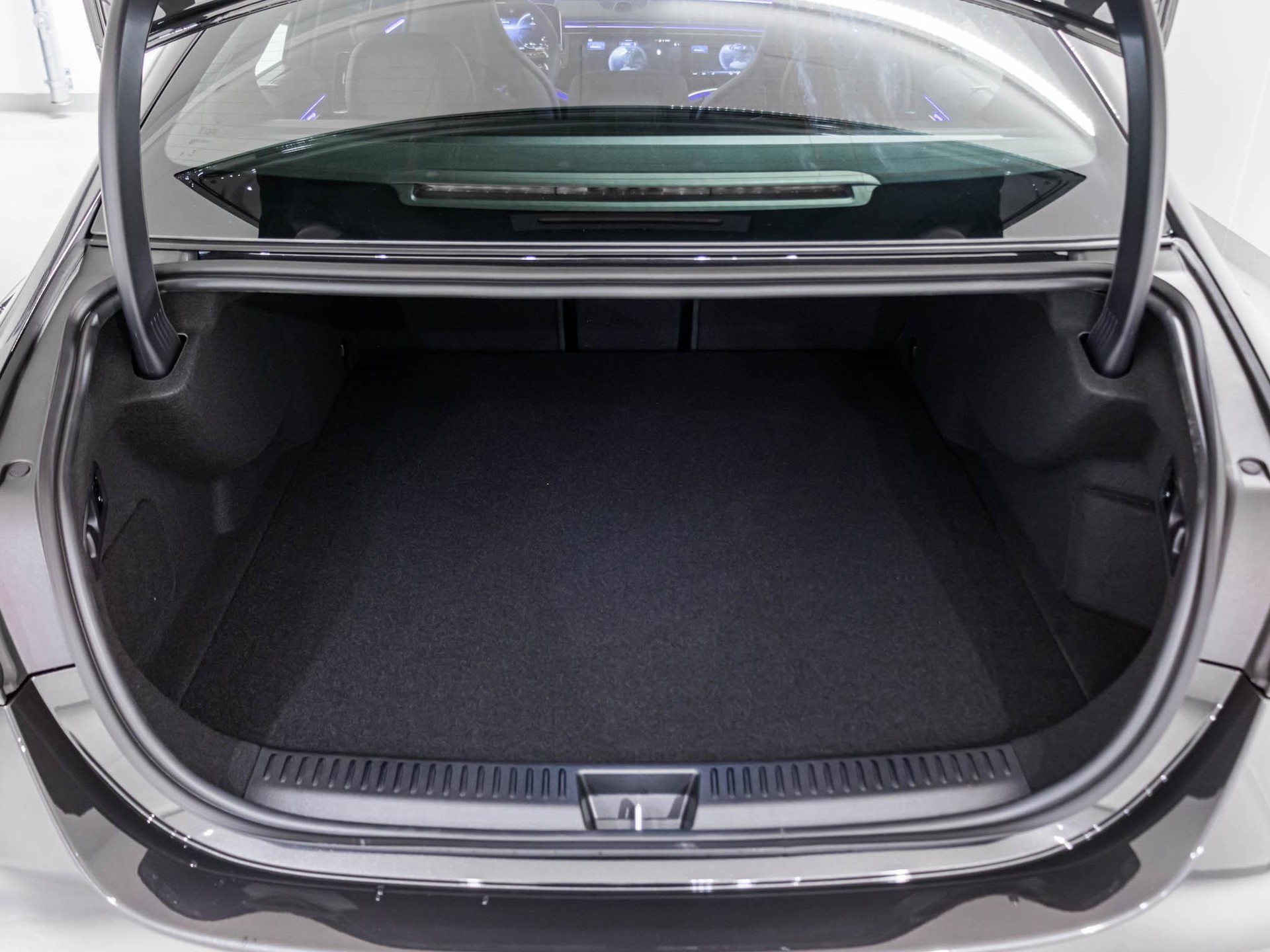 MERCEDES-BENZ E 53 AMG Hybrid 4MATIC+-image-13
