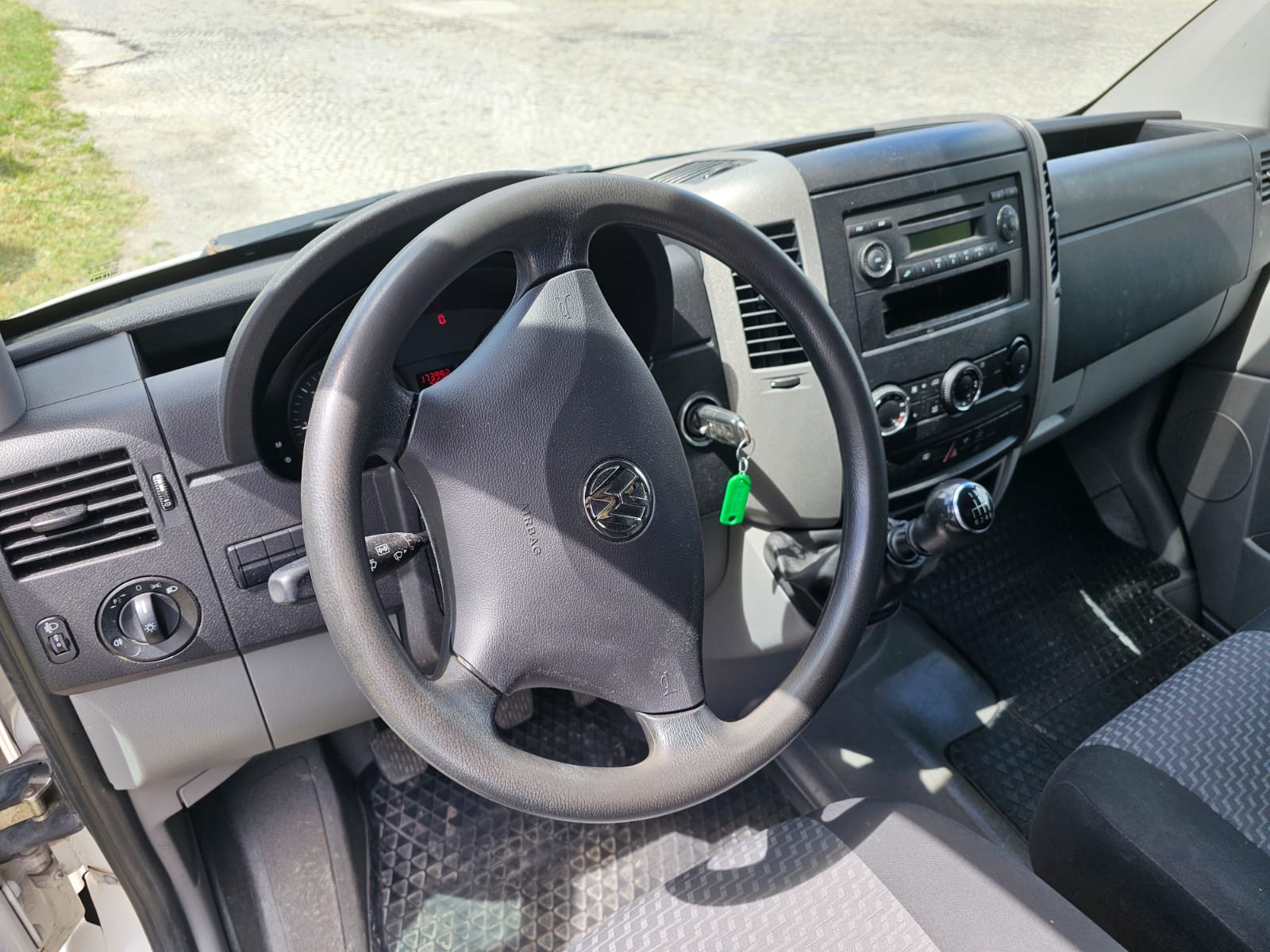 VW Crafter 35 2.0 TDI CR-image-8