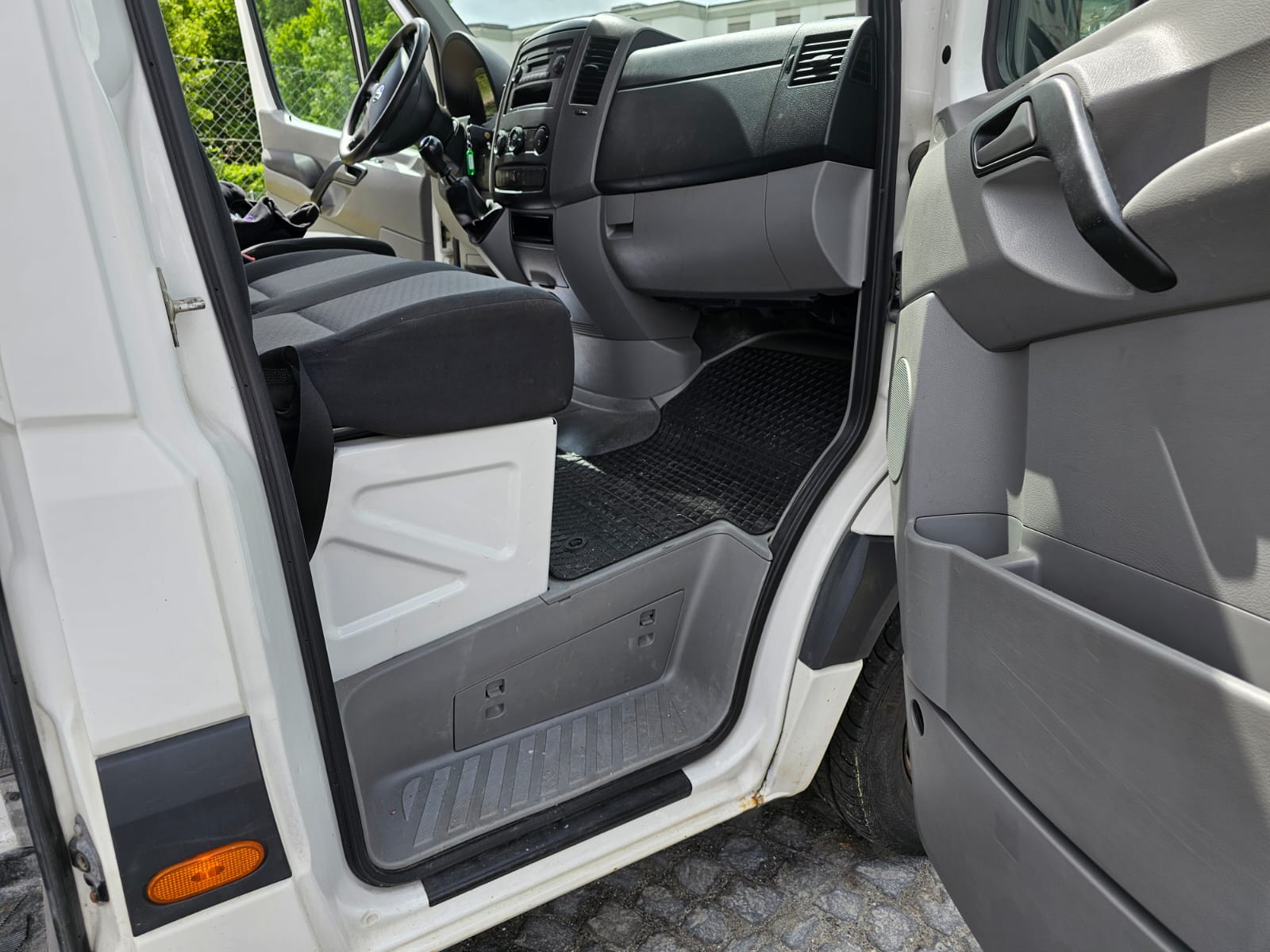 VW Crafter 35 2.0 TDI CR-image-9
