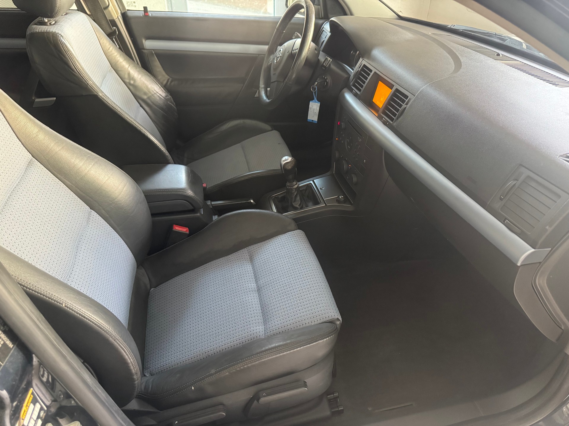 OPEL Vectra GTS 3.2 V6 Sport-image-11