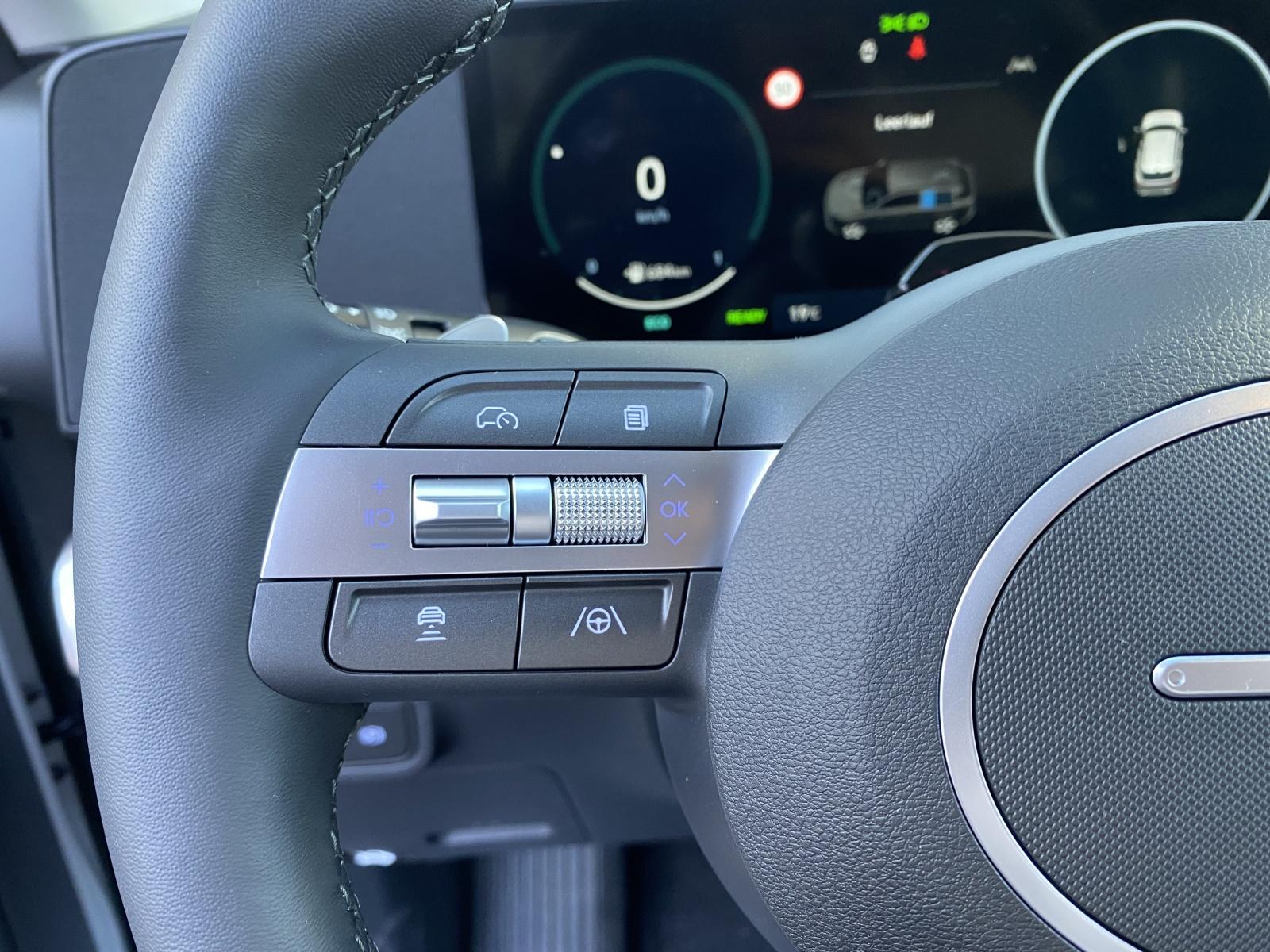 HYUNDAI Kona 1.6 GDi Hybrid Amplia-image-12