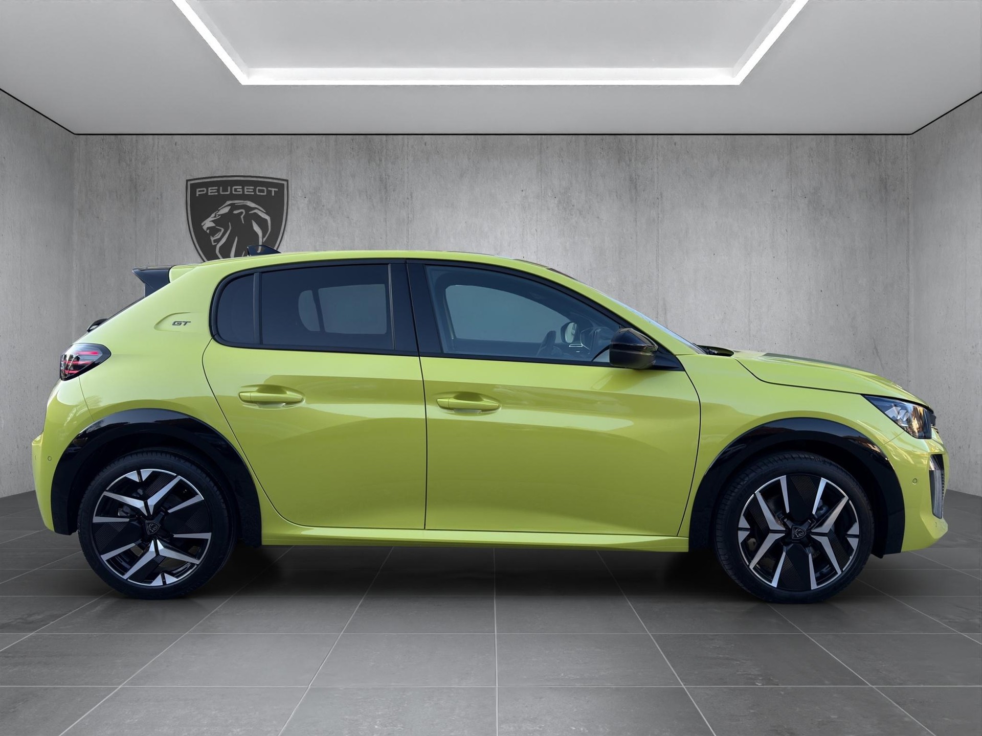 PEUGEOT 208 1.2 Hybrid 145 GT-showroom-element-3