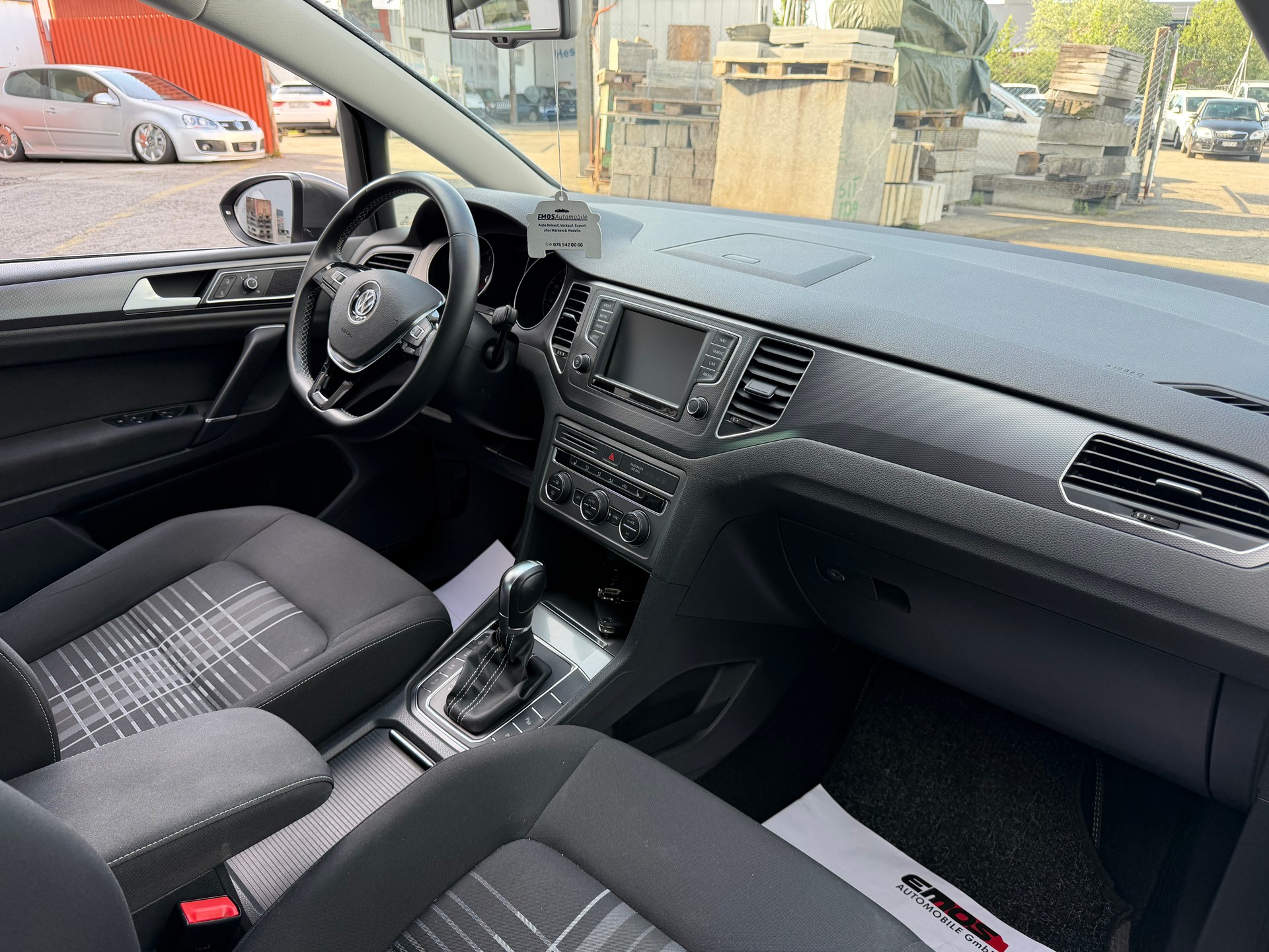 VW Golf Sportsvan 1.4 TSI Lounge DSG-image-8
