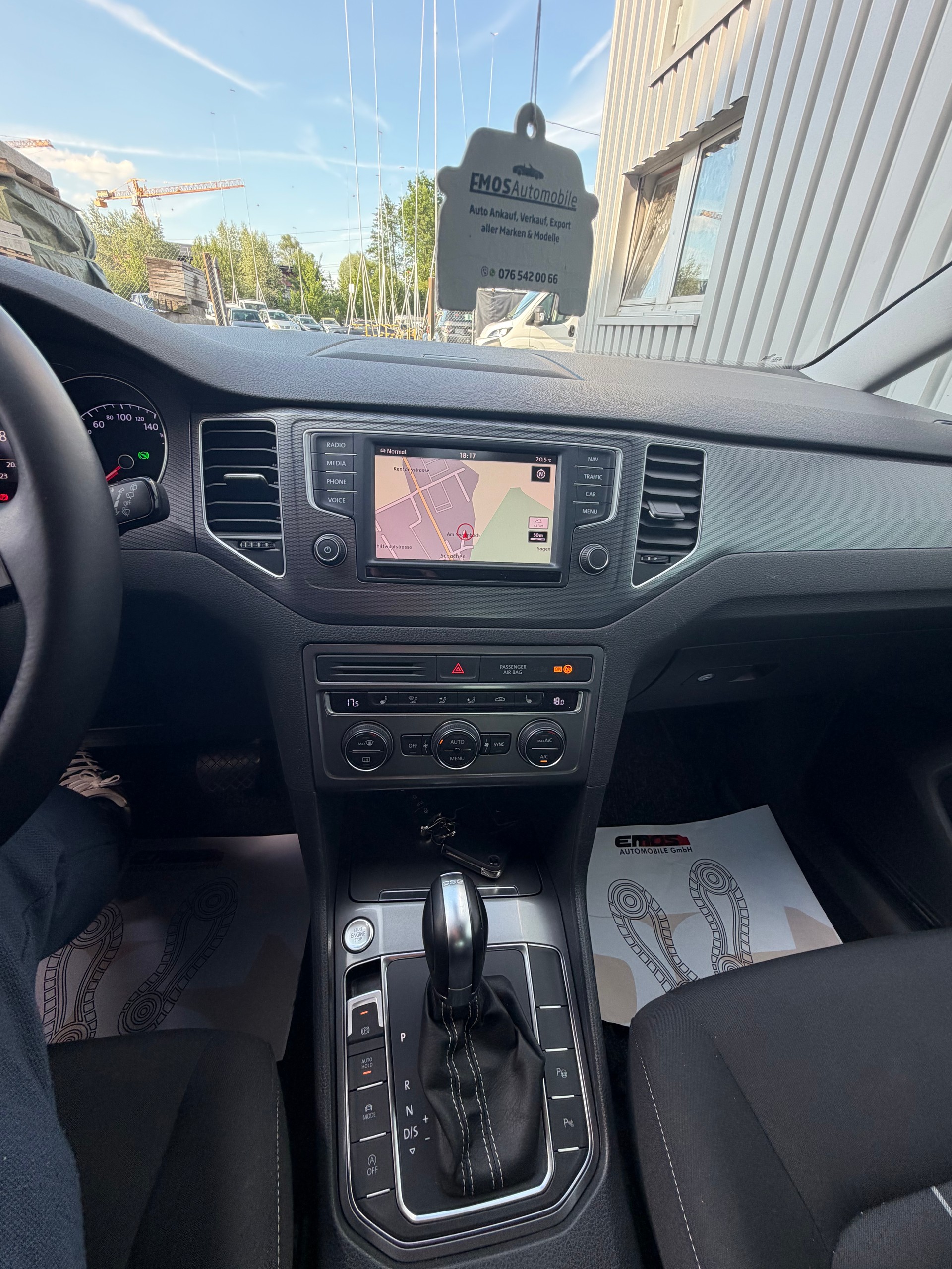 VW Golf Sportsvan 1.4 TSI Lounge DSG-image-11