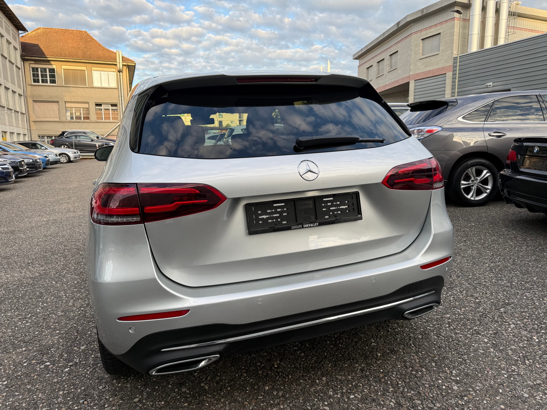 MERCEDES-BENZ B 200 Progressive 7G-DCT-image-2