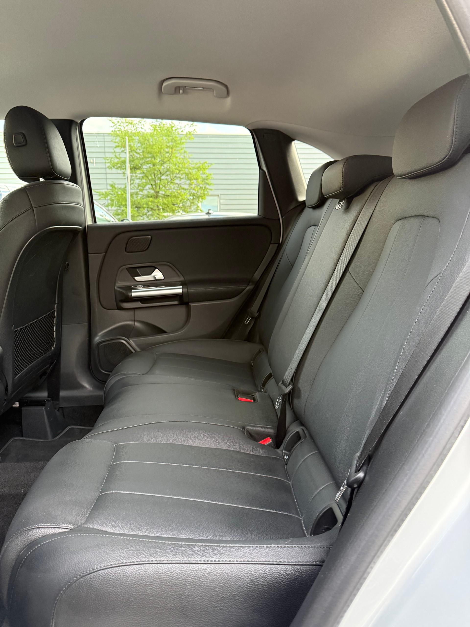 MERCEDES-BENZ B 200 Progressive 7G-DCT-image-13