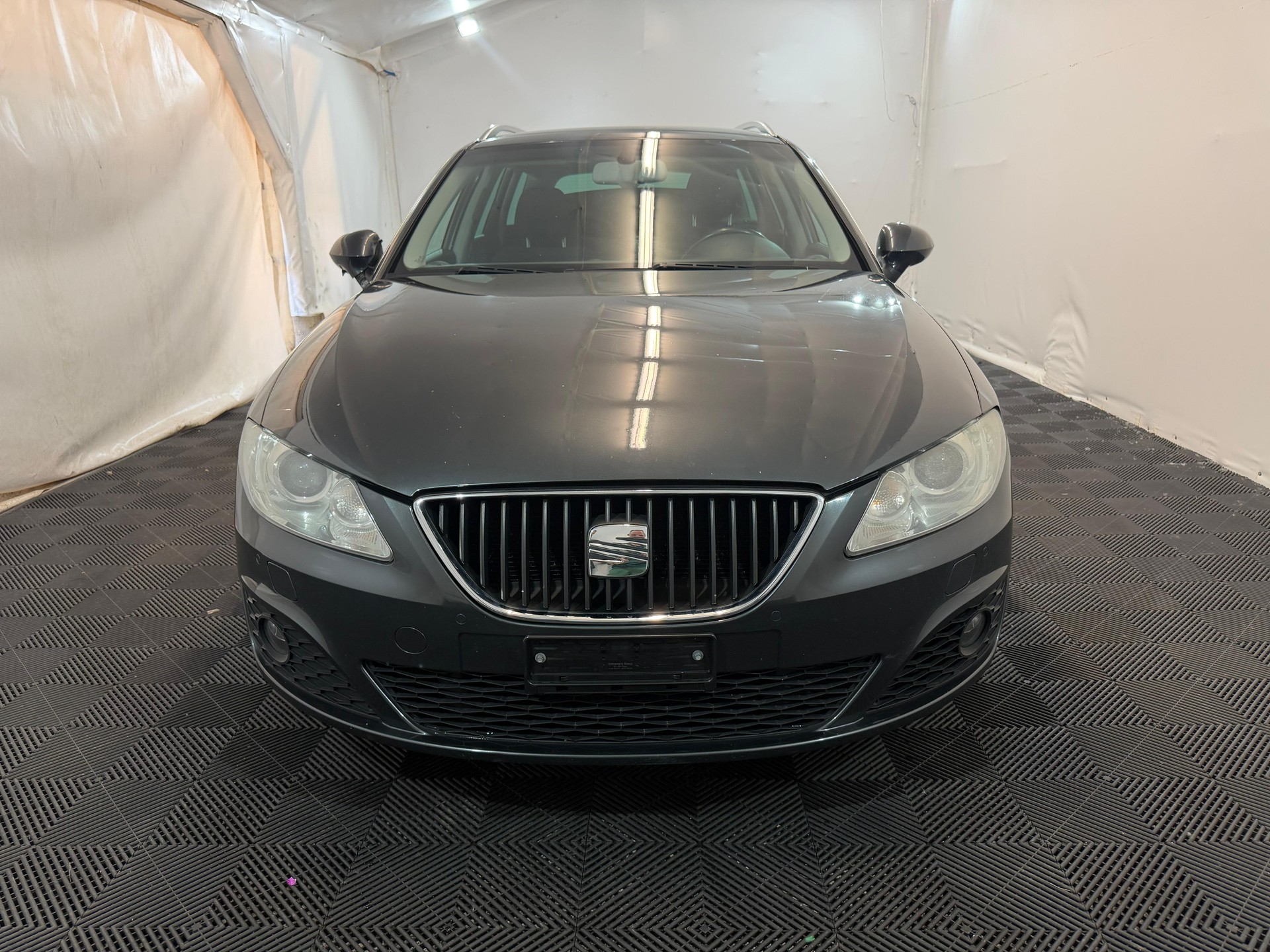 SEAT Exeo ST 2.0 TDI 143 Sport MTr-showroom-element-1
