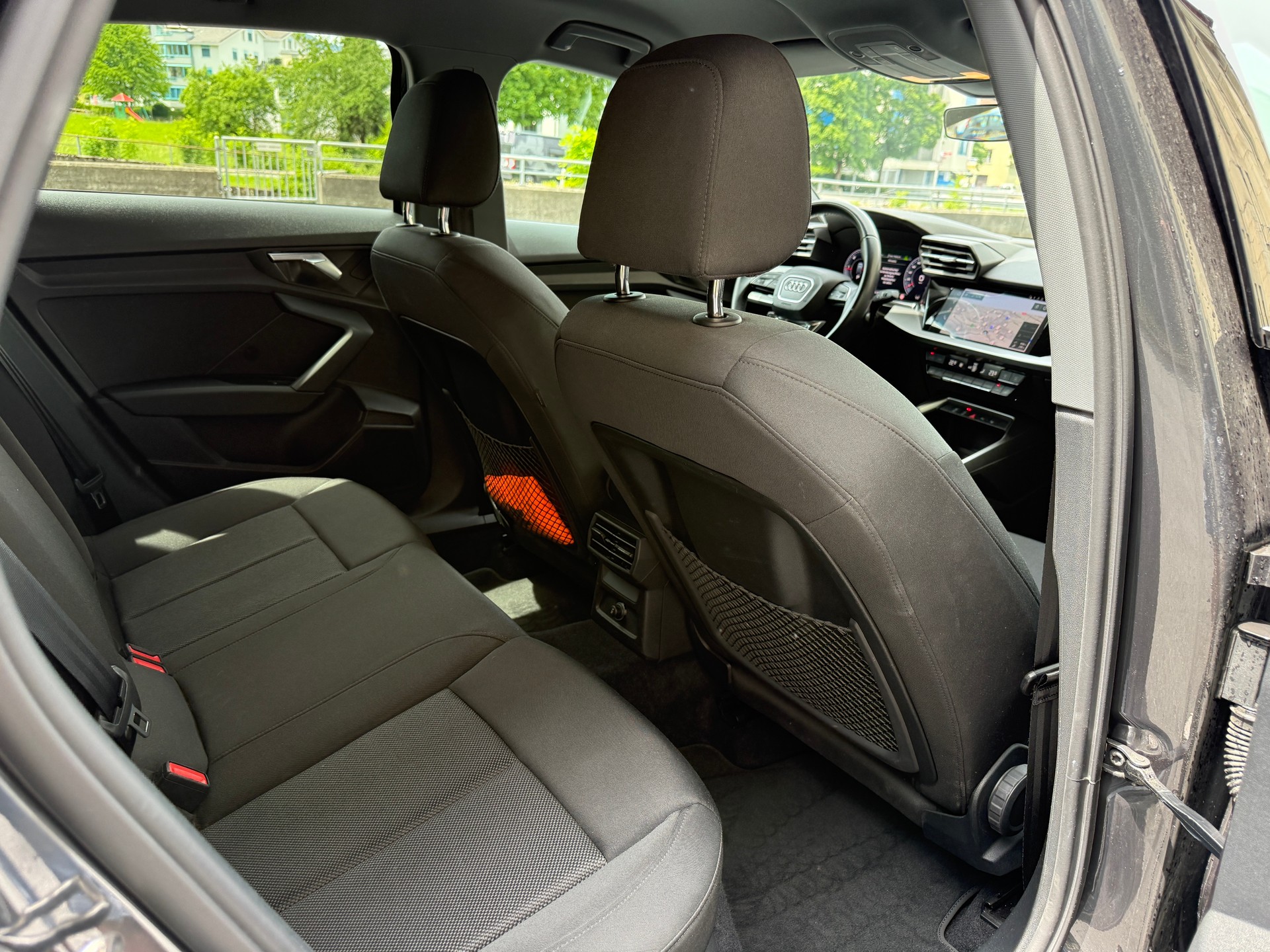 AUDI A3 Sportback 35 TDI S-tronic-image-8