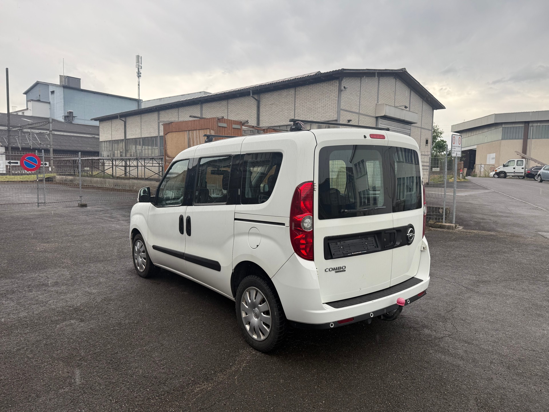 OPEL Combo 1.6 CDTi ecoFLEX Enjoy L1H1-image-2