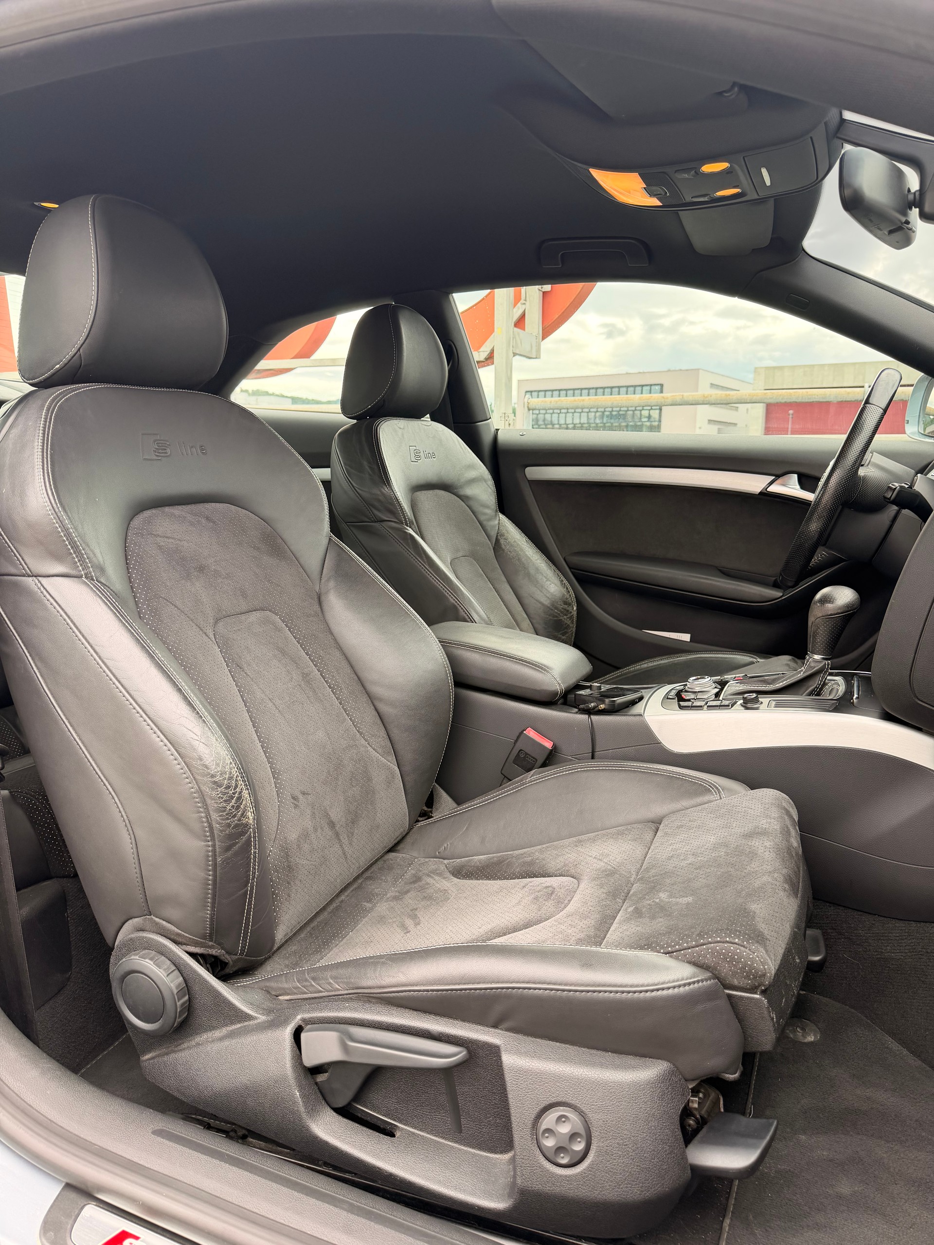 AUDI A5 Coupé S-Line 3.2 FSI quattro tiptronic-image-9