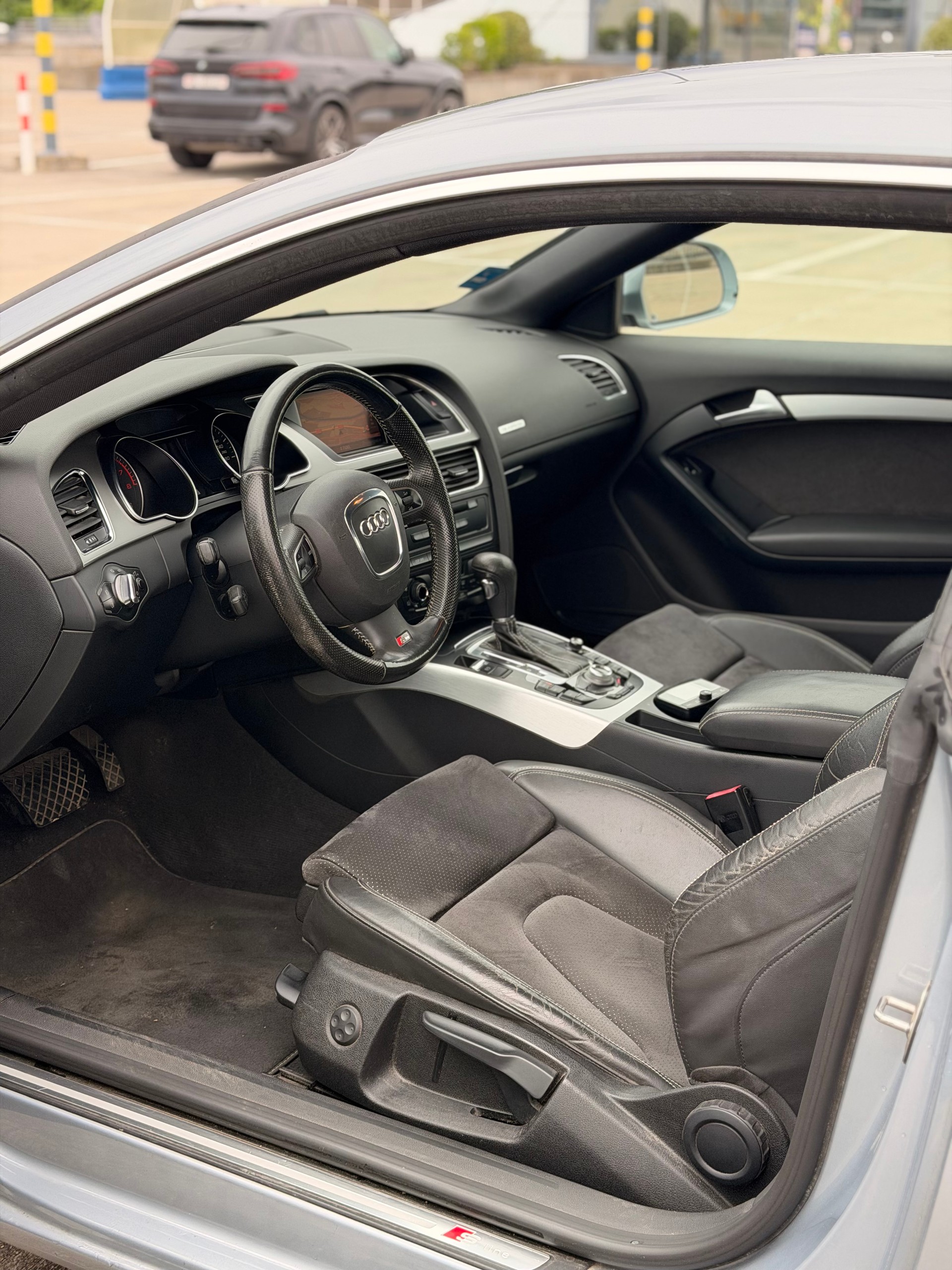 AUDI A5 Coupé S-Line 3.2 FSI quattro tiptronic-image-8