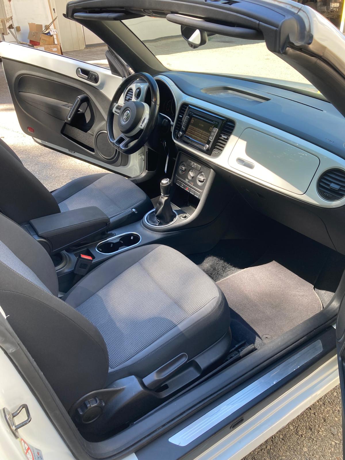 VW Beetle Cabrio 1.2 TSI Design-image-15