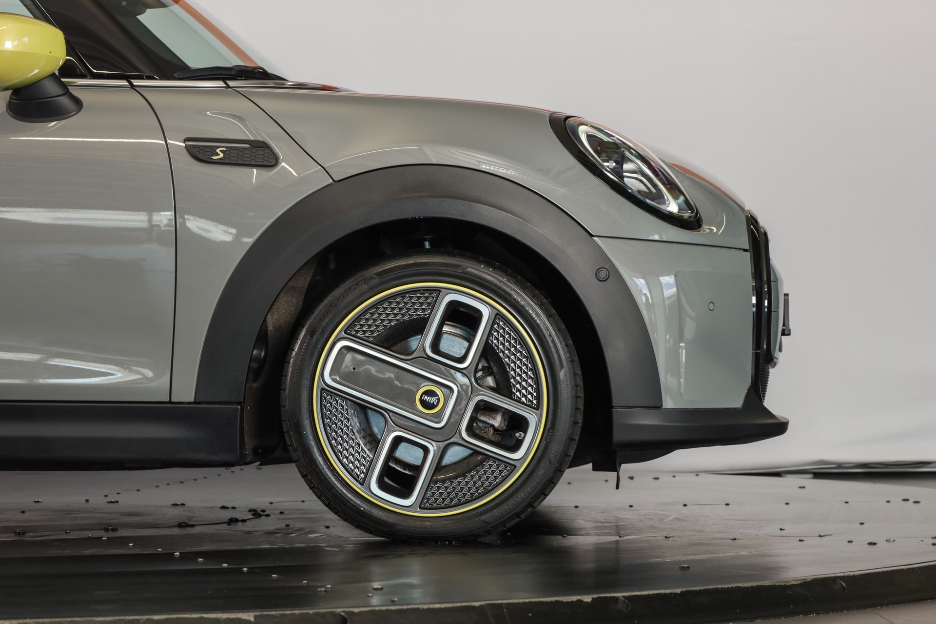 MINI Cooper SE-image-6